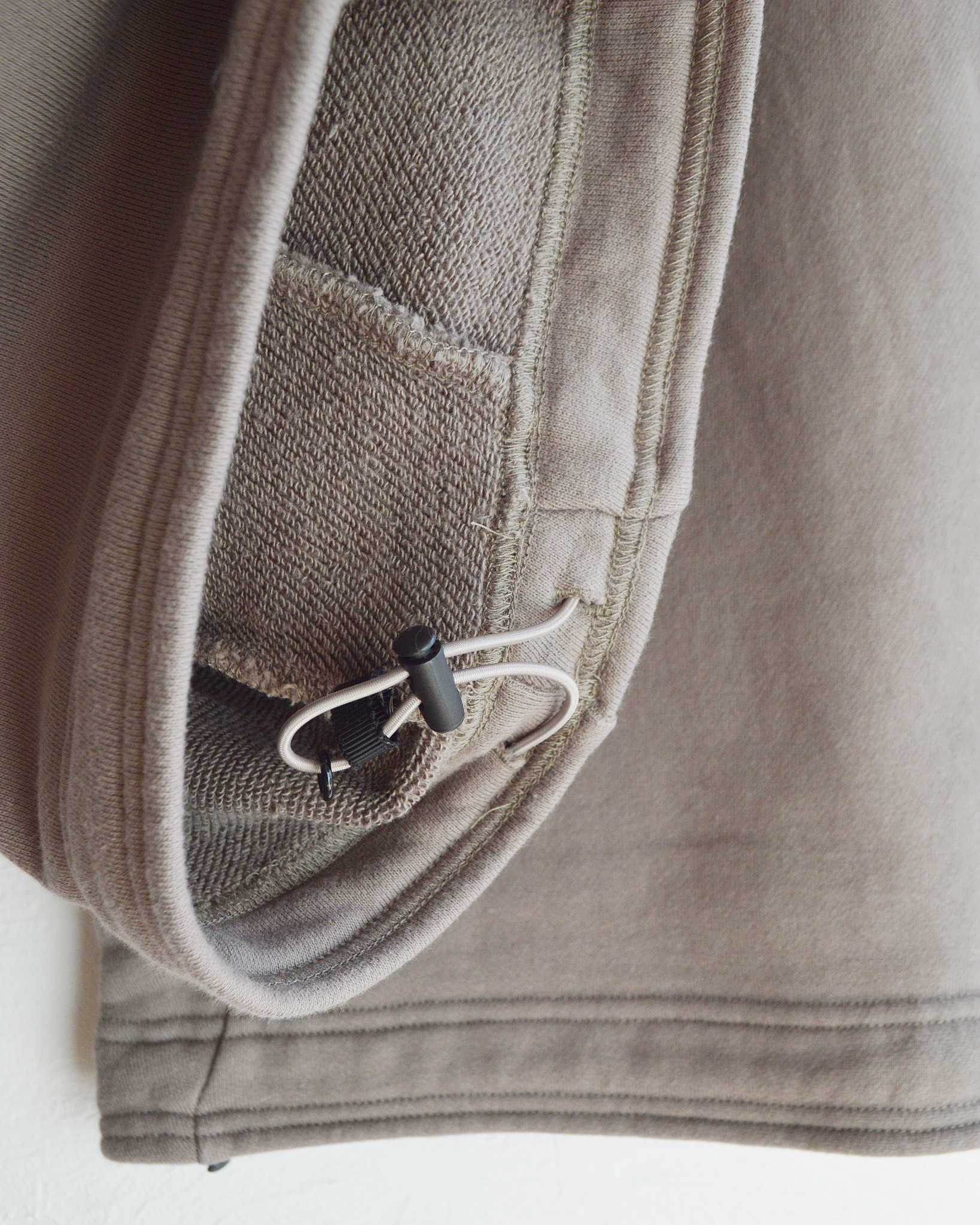 Nasngwam. ナスングワム / DRAPING SWEAT PANTS ドレーピングスウェットパンツ (Lt.OLIVE ライトオリーブ)