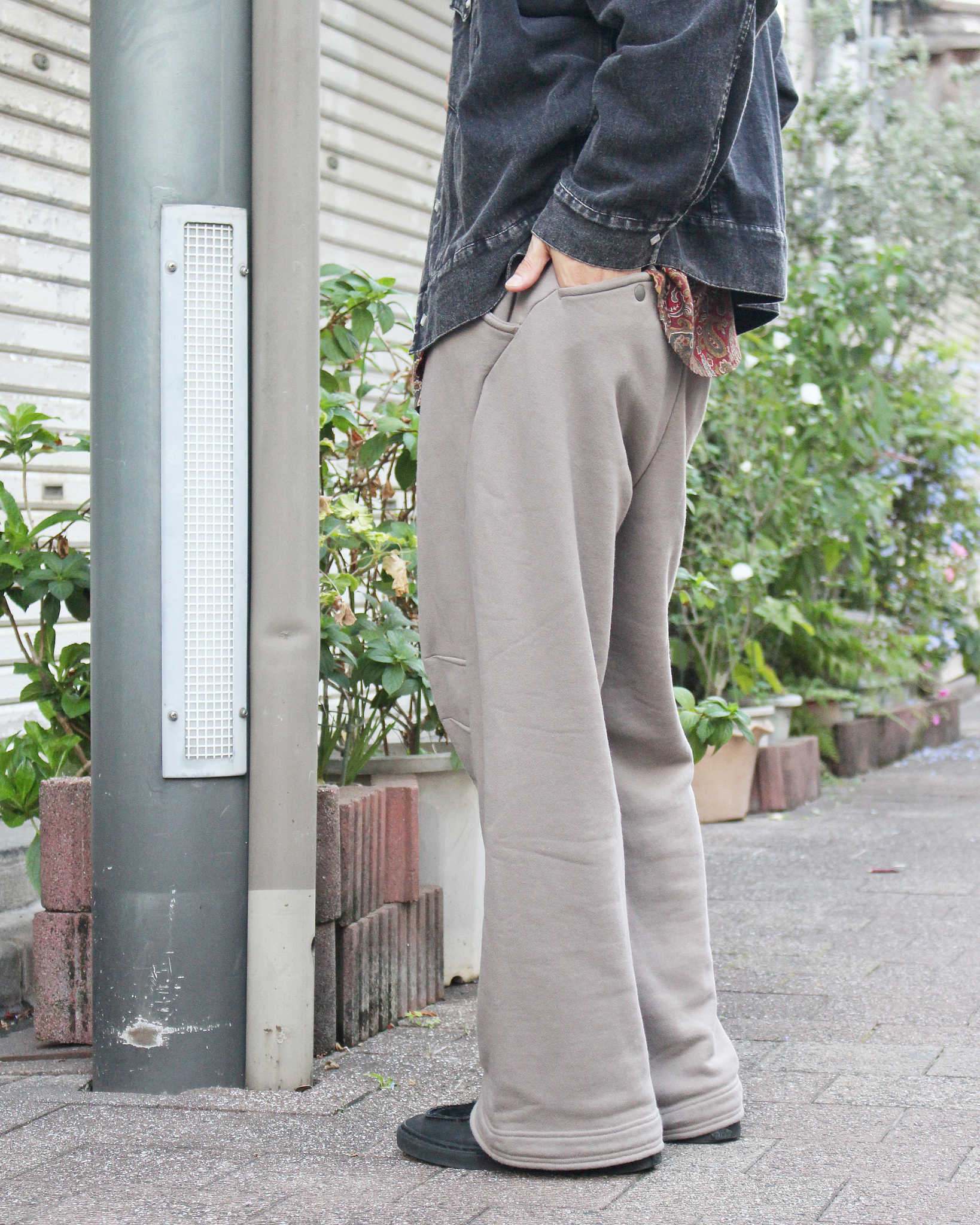 Nasngwam. ナスングワム / DRAPING SWEAT PANTS ドレーピングスウェットパンツ (Lt.OLIVE ライトオリーブ)
