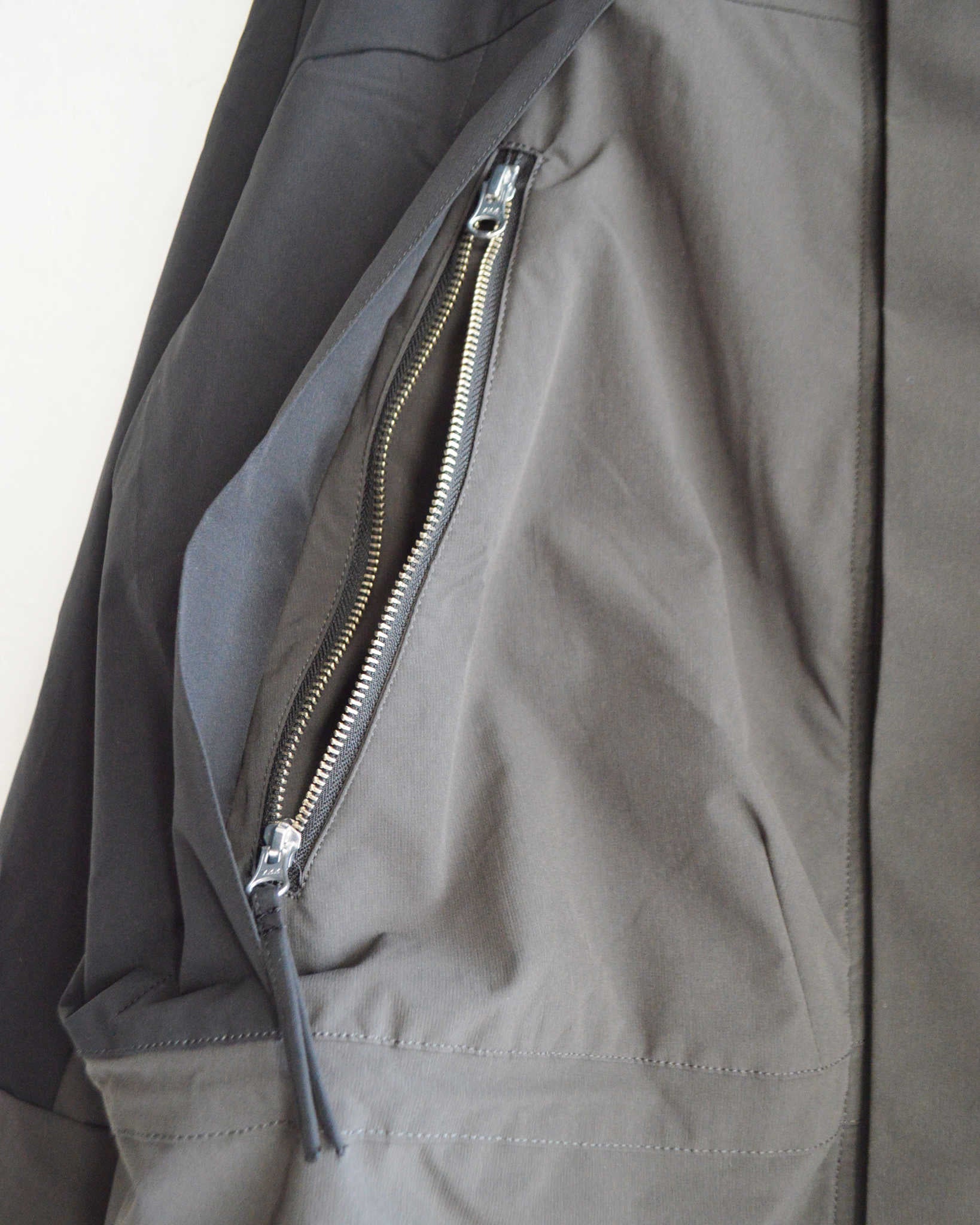 BASISBROEK バージスブルック / MONTN (CHARCOAL×BLACK チャコールブラック)