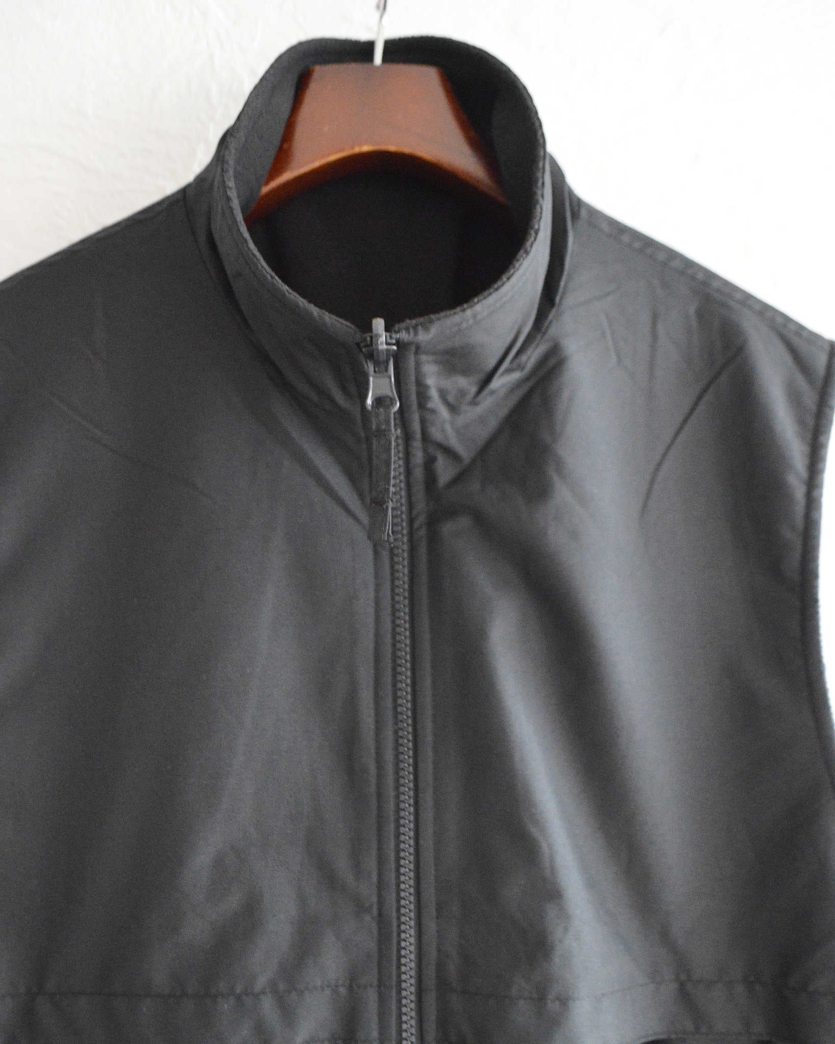 PORT AUTHORITY ポートオーソリティ / REVERSIBLE CHARGER VEST リバーシブルチェンジャーベスト (TRUE BLACK トゥルーブラック)