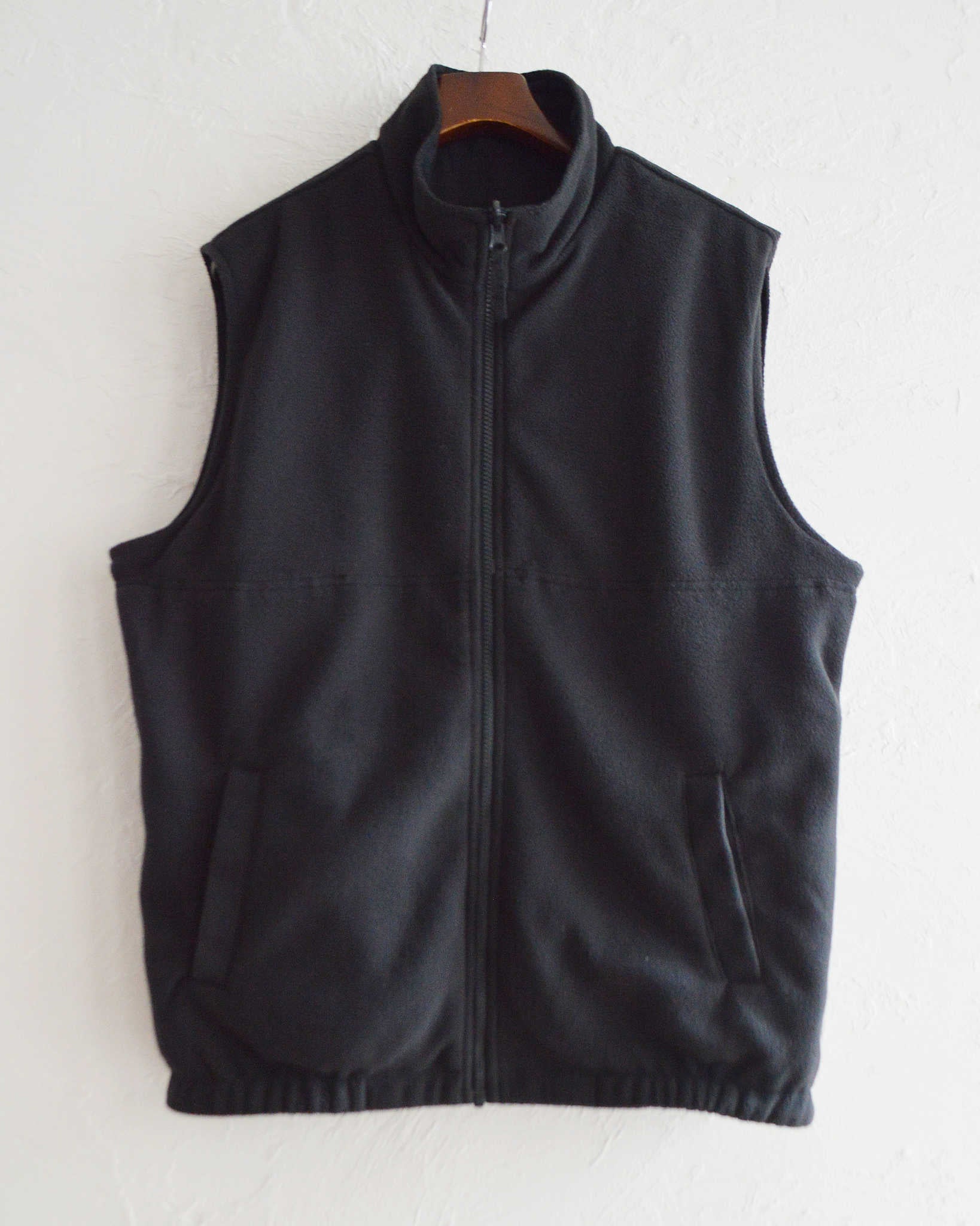 PORT AUTHORITY ポートオーソリティ / REVERSIBLE CHARGER VEST リバーシブルチェンジャーベスト (TRUE BLACK トゥルーブラック)