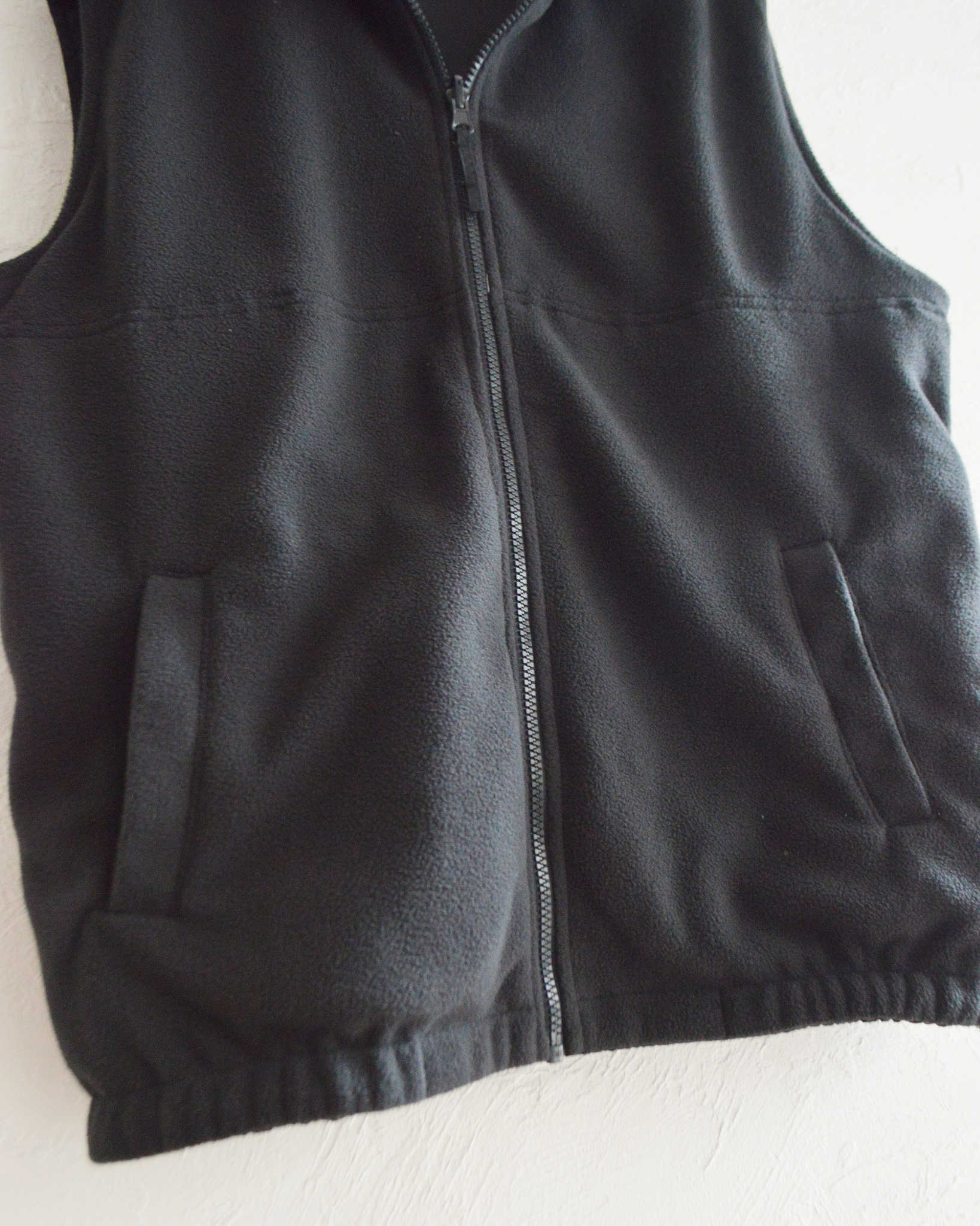 PORT AUTHORITY ポートオーソリティ / REVERSIBLE CHARGER VEST リバーシブルチェンジャーベスト (TRUE BLACK トゥルーブラック)