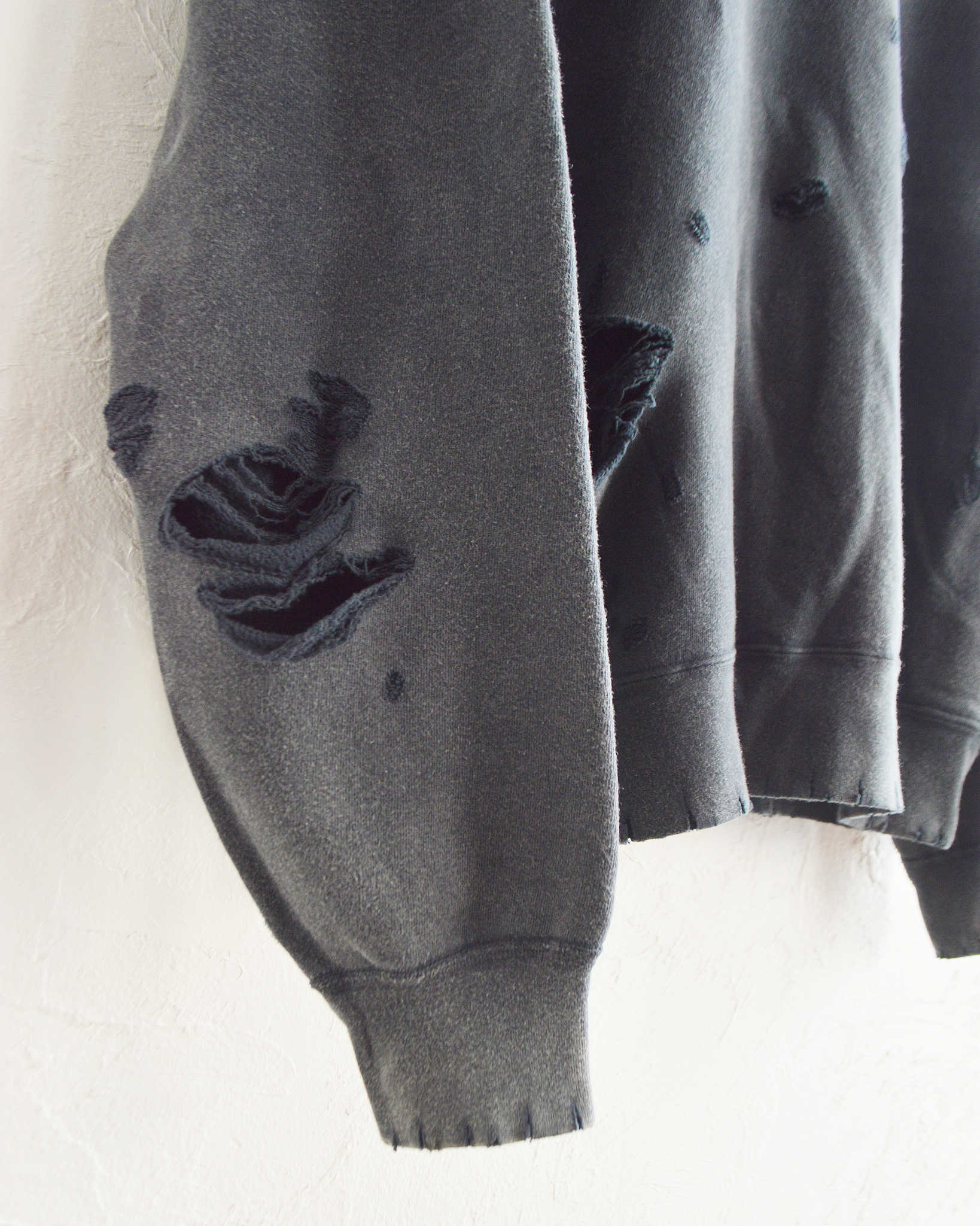 minami Anderson ミナミアンダーソン / Distressed Sweat Crewディストレストスウェットクルー (BLACK ブラック)