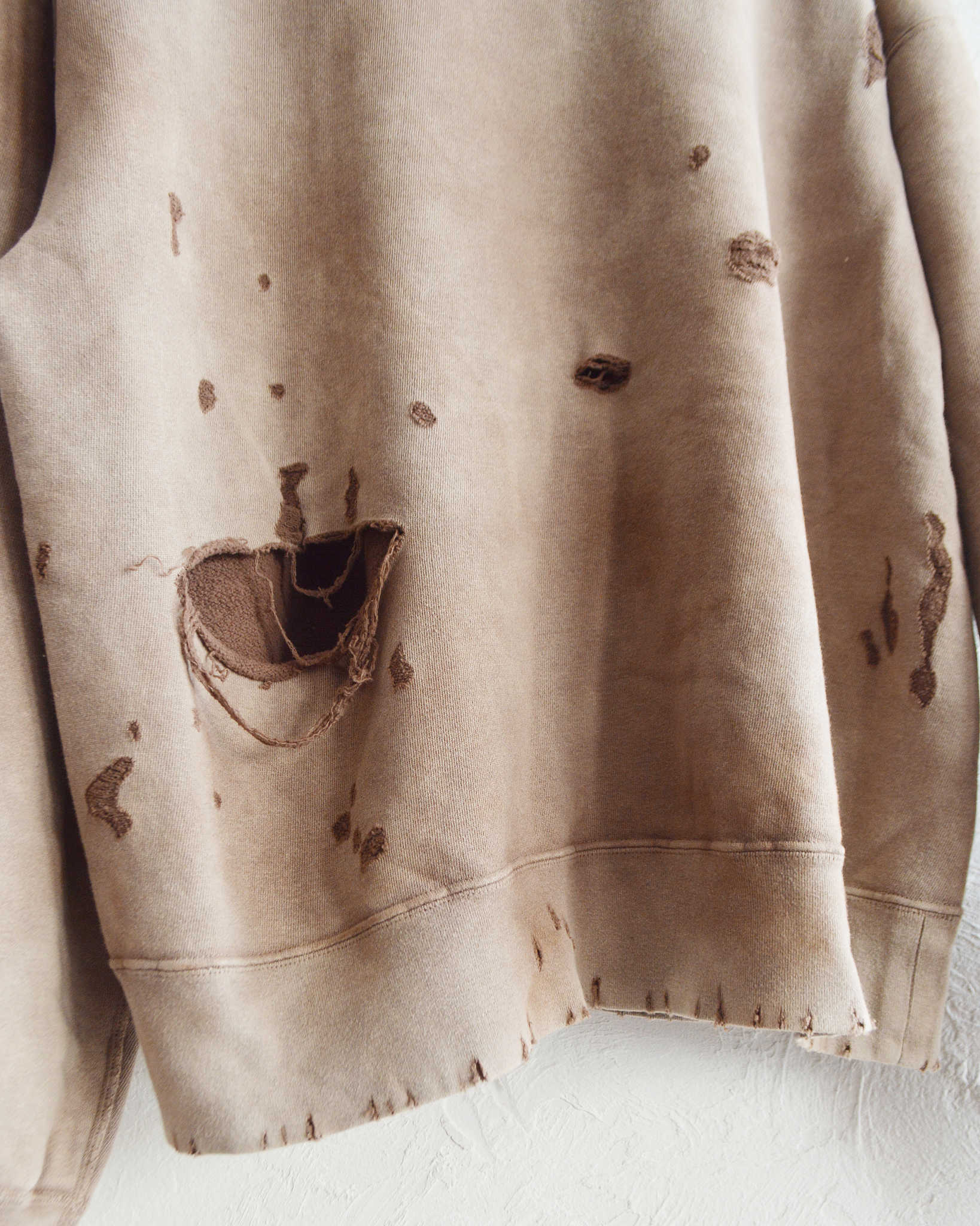 minami Anderson ミナミアンダーソン / Distressed Sweat Crewディストレストスウェットクルー (BROWN ブラウン)