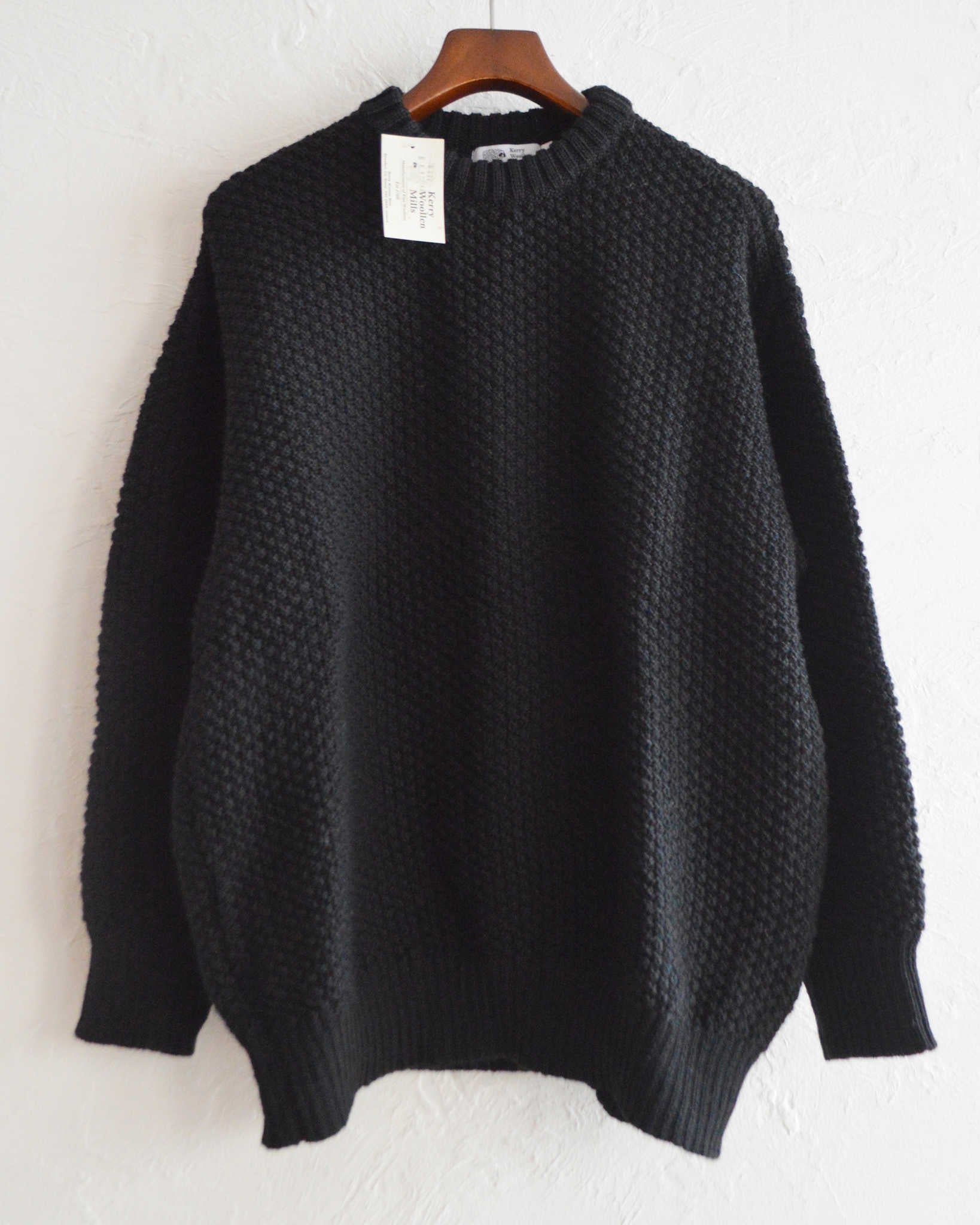 Kerry Woollen Mills ケリーウーレンミルズ / MOSS STITCH CREW NECK SWEATER RELAX モスステッチクルーネックセーター (JET BLACK ジェットブラック)