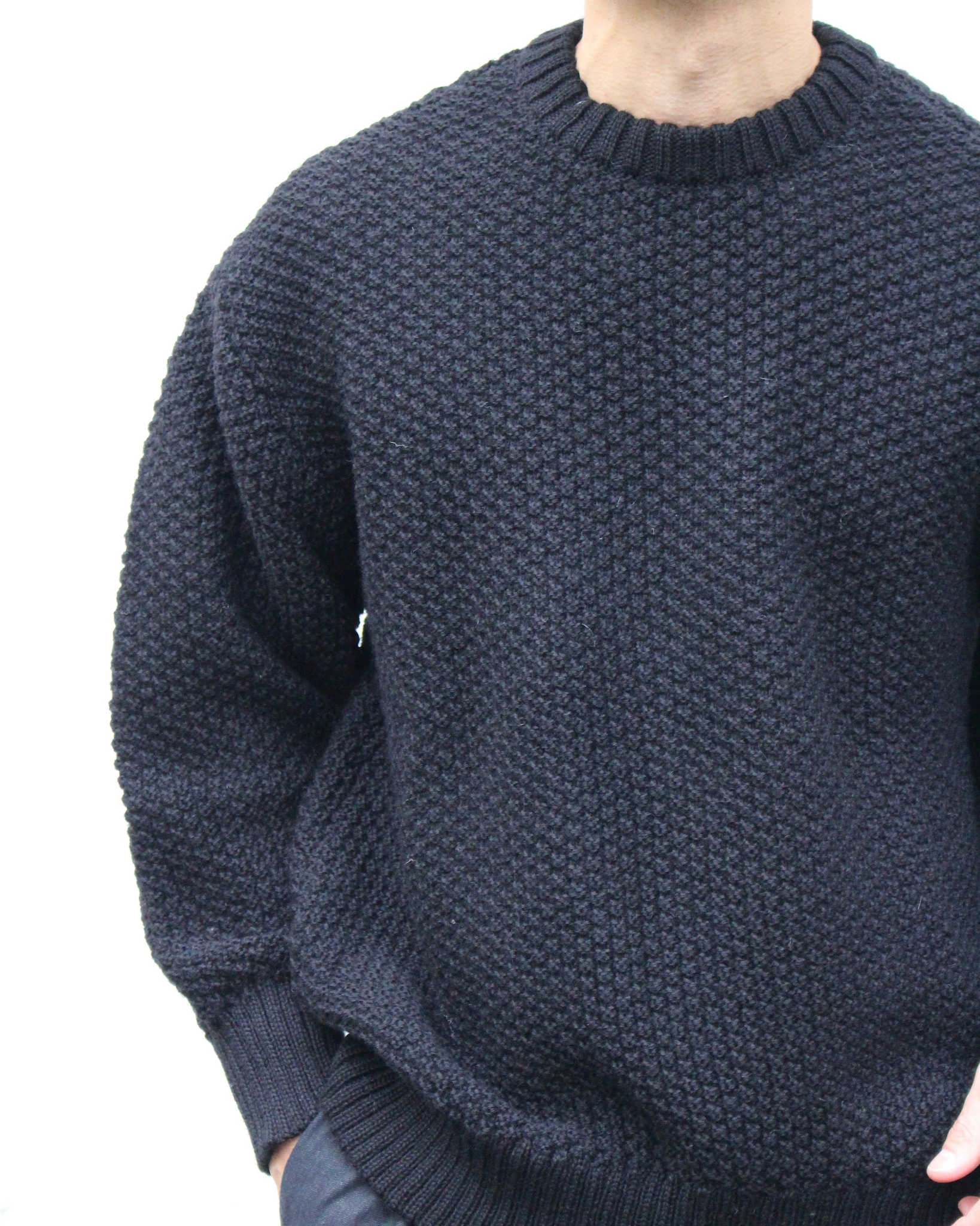 Kerry Woollen Mills ケリーウーレンミルズ / MOSS STITCH CREW NECK SWEATER RELAX モスステッチクルーネックセーター (JET BLACK ジェットブラック)