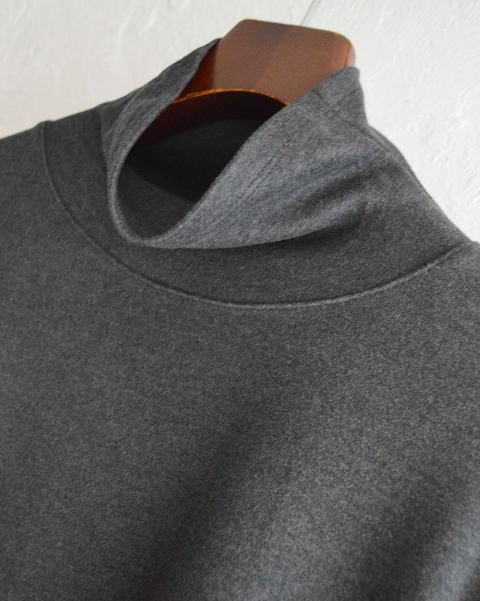 LAMOND ラモンド / LOUNGE SUEDE HIGH NECK SWEAT ラウンジスエードハイネックスウェット (CHARCOAL チャコール)