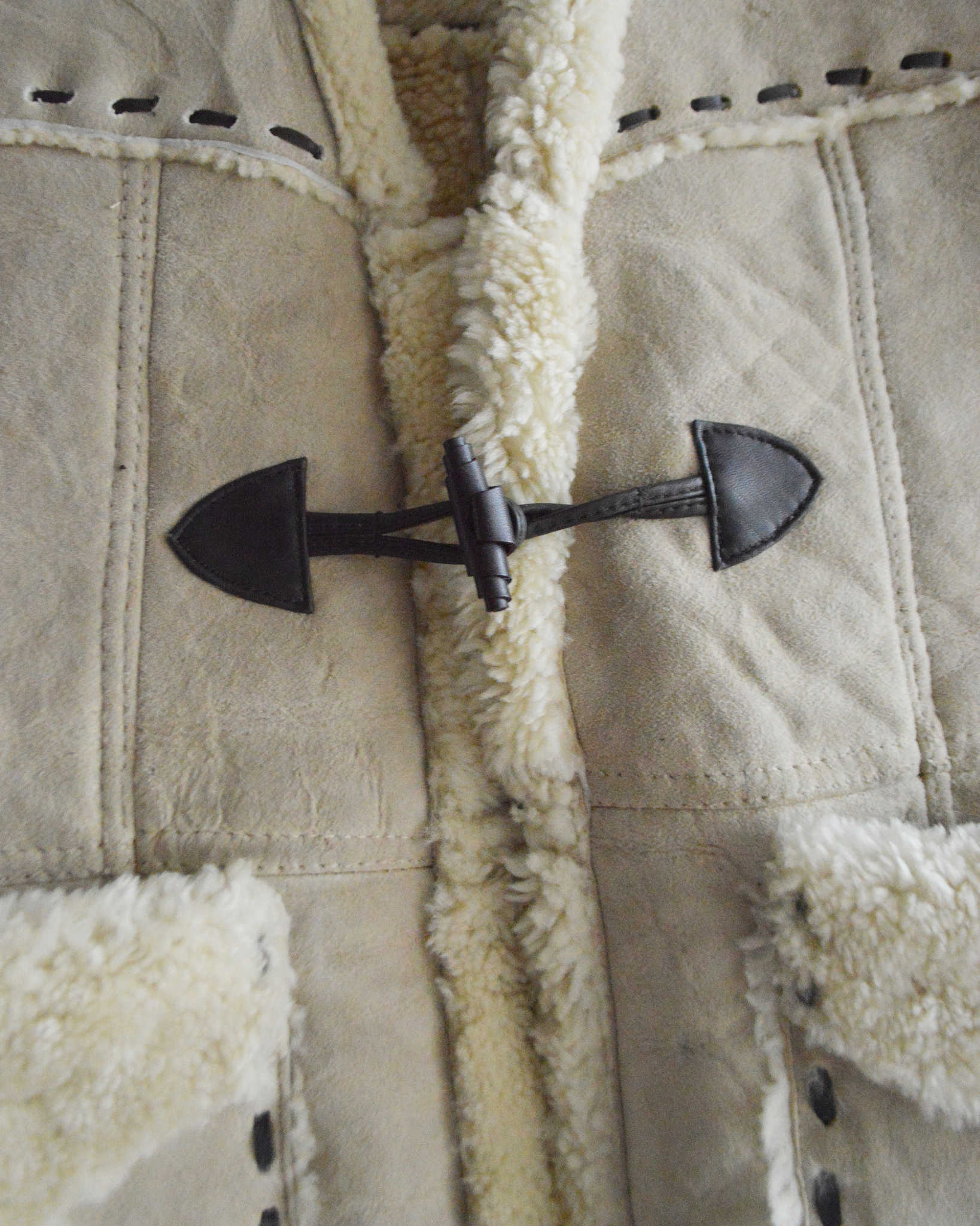 Nasngwam. ナスングワム / IGLLO MOUTON VEST イグルームートンベスト Msize (CAMEL キャメル)