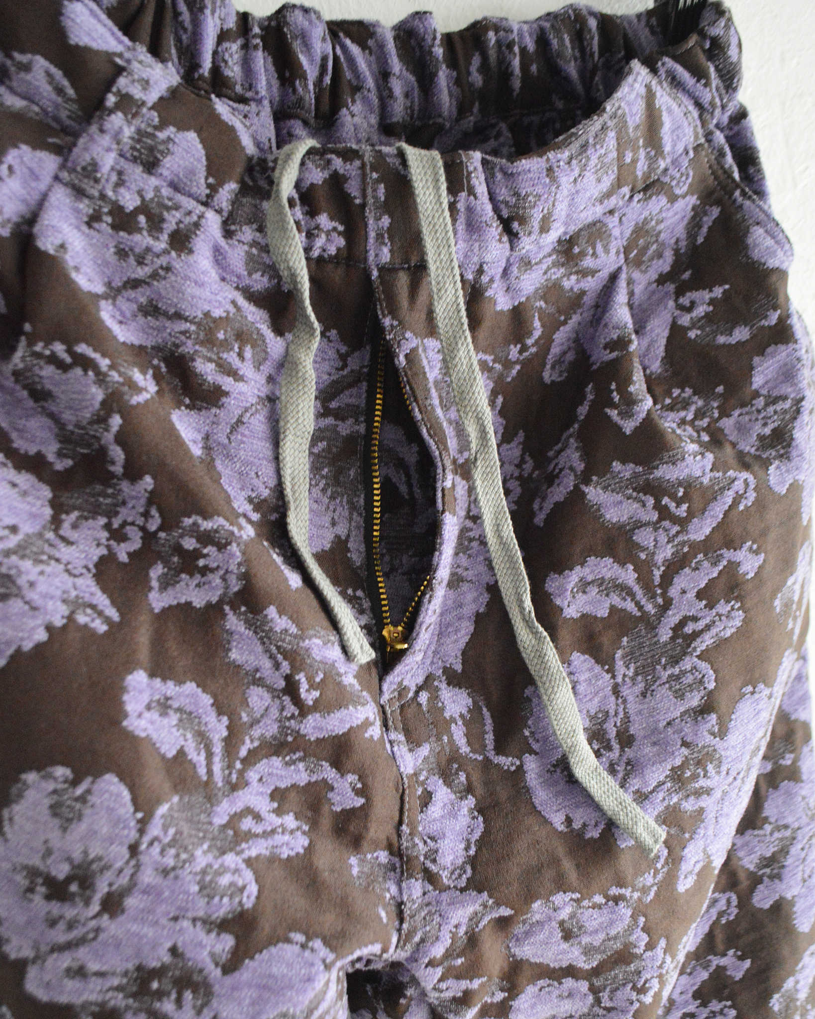 Nasngwam. ナスングワム / CHELSEA EASY PANTS チェルシーイージーパンツ (BROWN ブラウン)