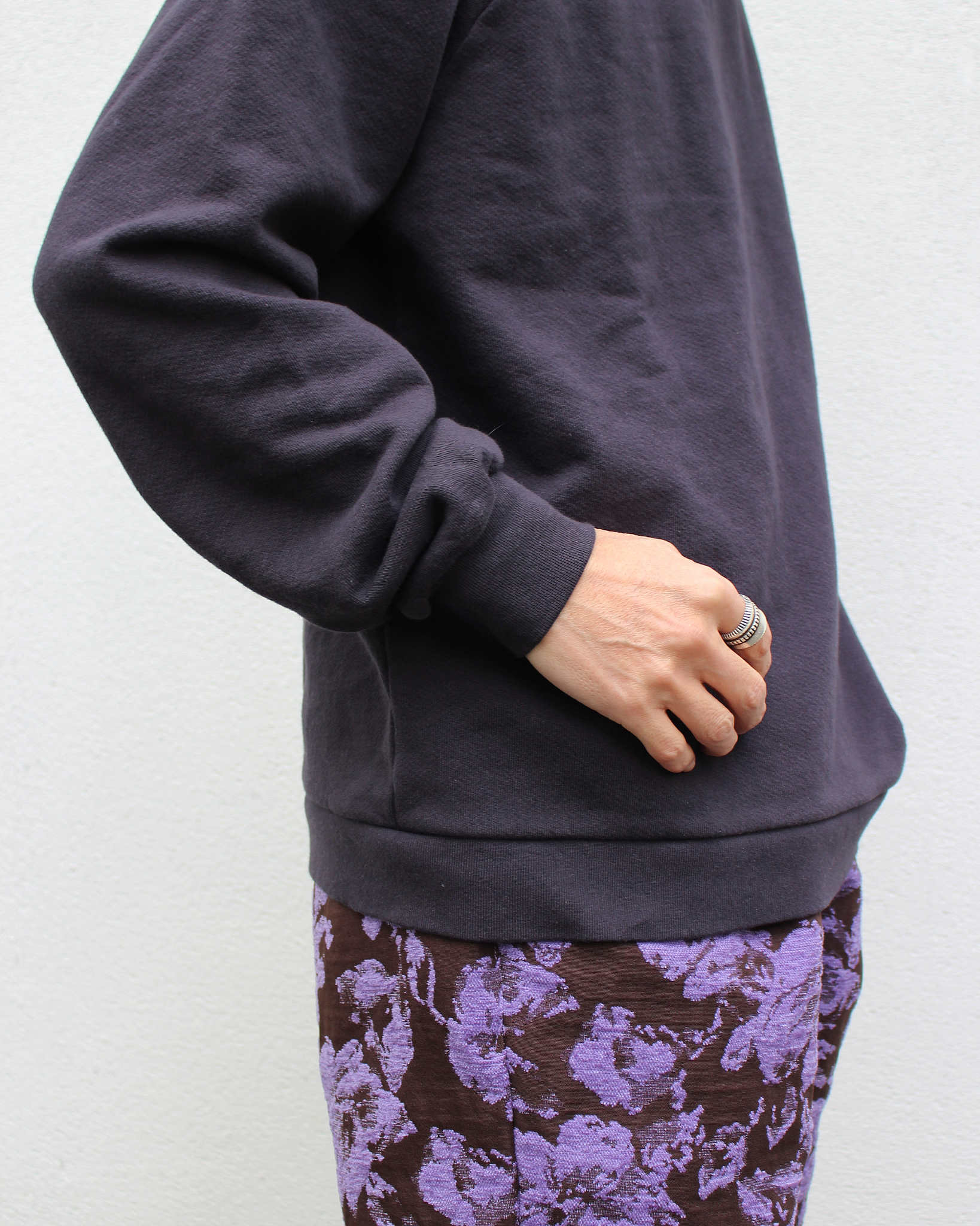 NECESSARY or UNNECESSARY ネセサリーオアアンネセサリー N.O.UNナウン / MAC RAGLAN L/S マックラグラン (SUMI スミ)