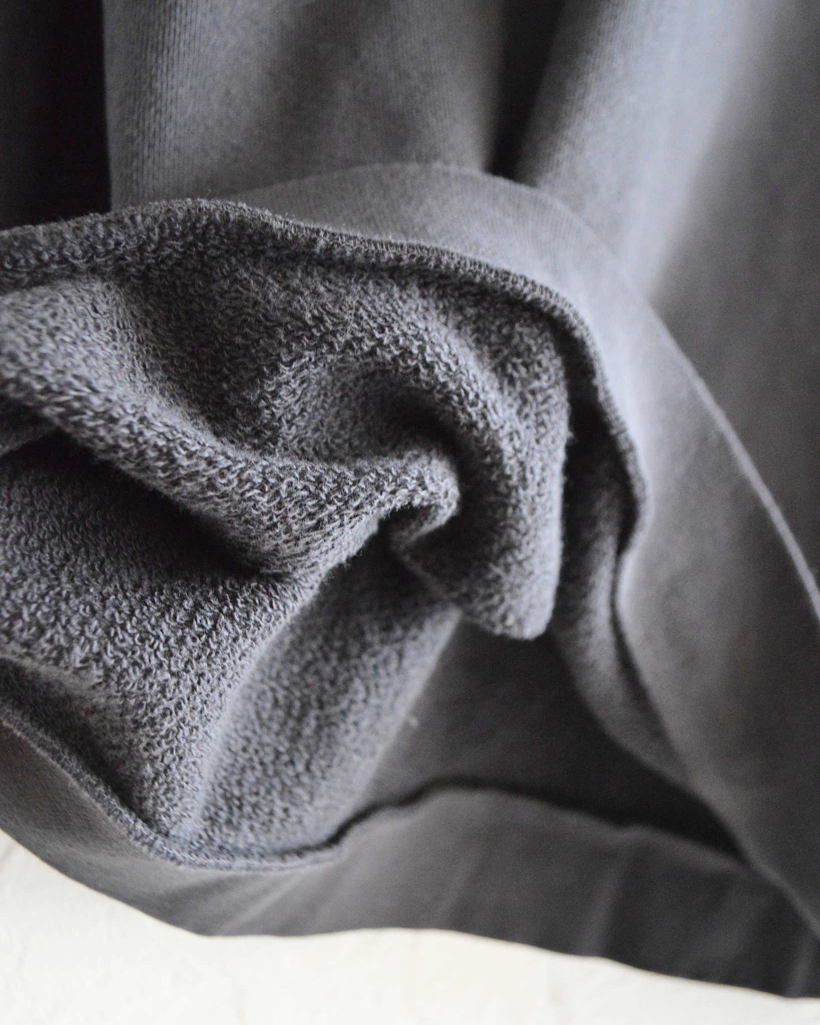 NECESSARY or UNNECESSARY ネセサリーオアアンネセサリー N.O.UNナウン / MAC RAGLAN L/S マックラグラン (SUMI スミ)