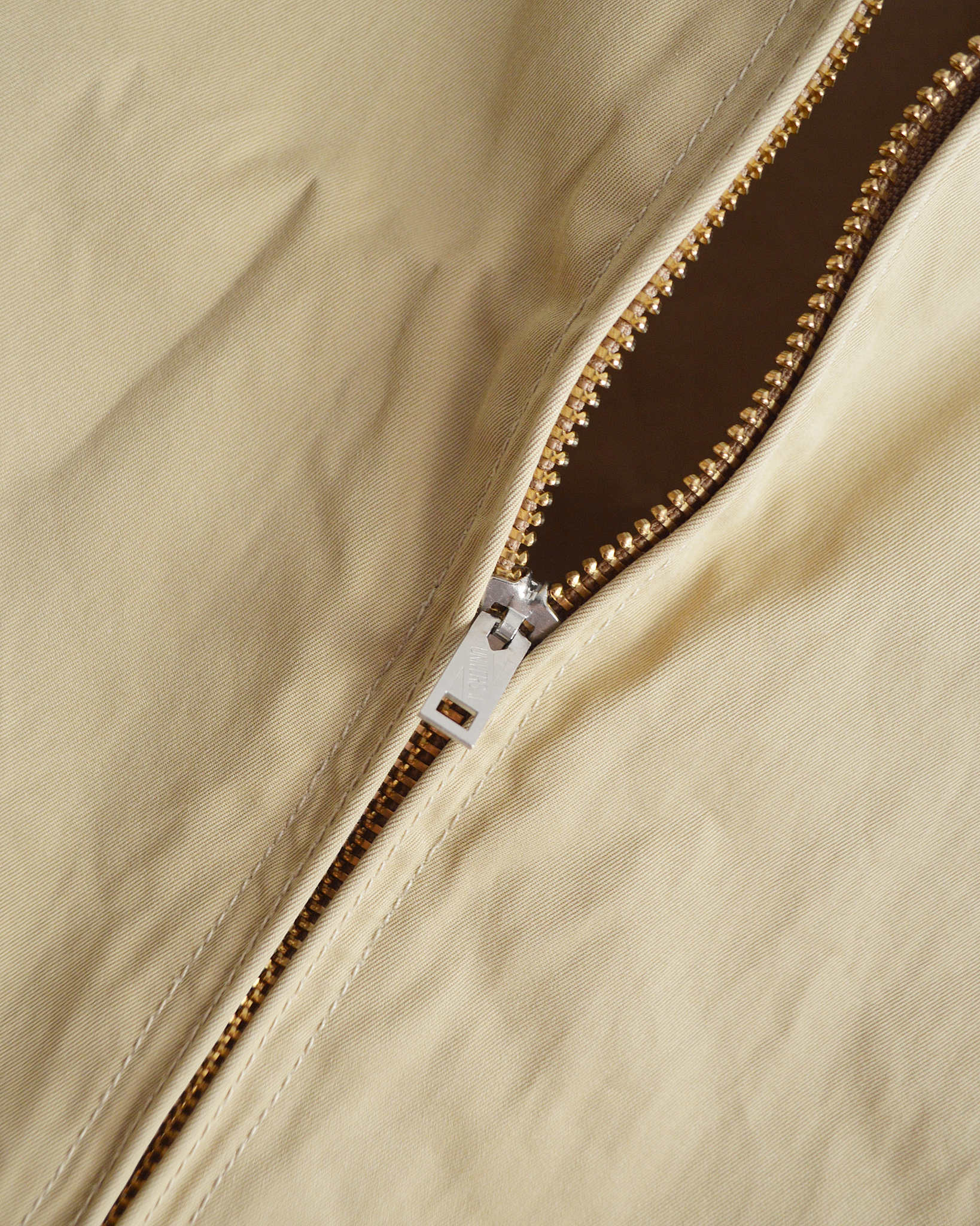 necessary or unnecessary ネセサリーオアアンネセサリー N.O.UN ナウン / TOWN タウン (BEIGE ベージュ)