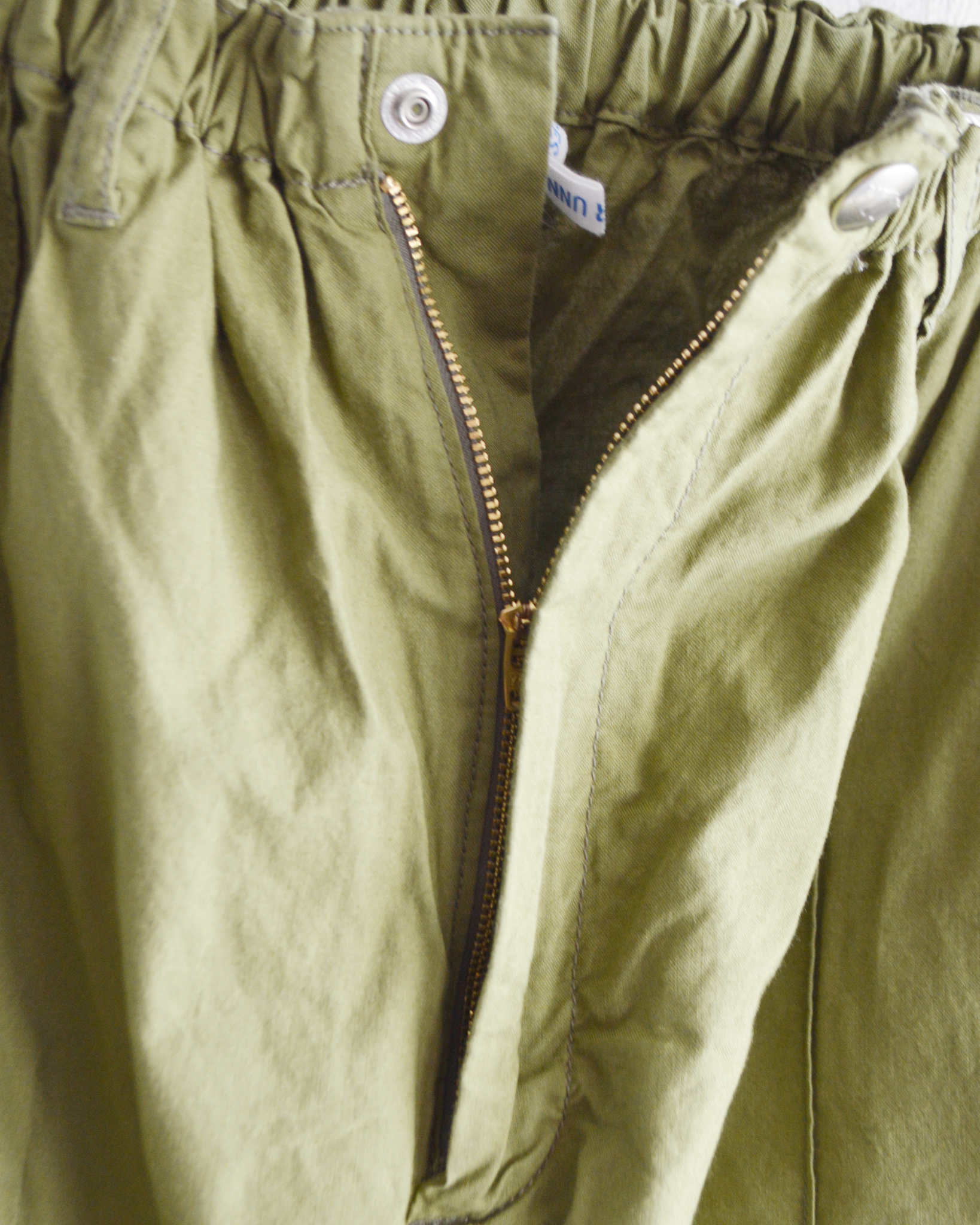 necessary or unnecessary ネセサリーオアアンネセサリー N.O.UN ナウン  / PIN TUCK PANTS ピンタックパンツ (OLIVE オリーブ)