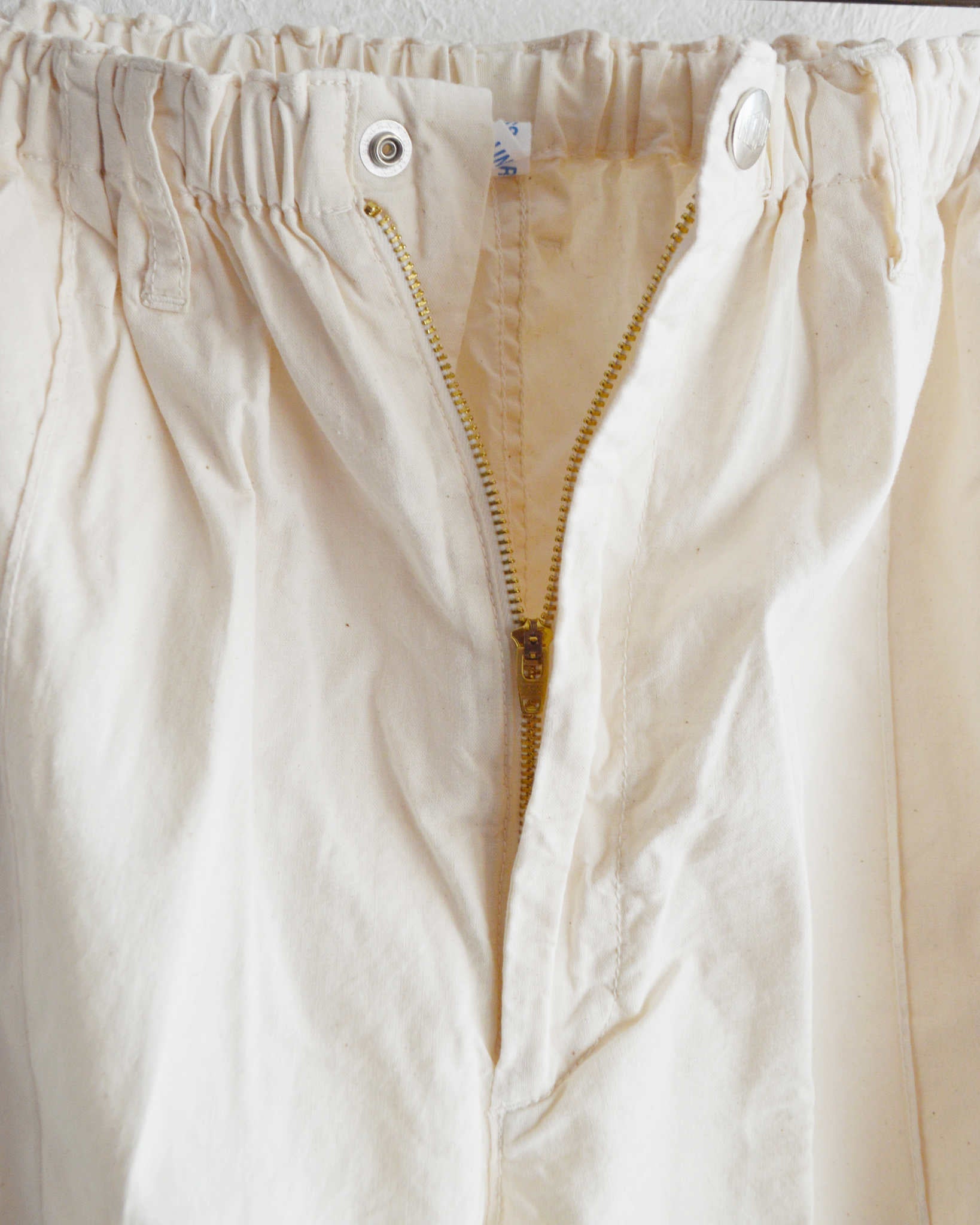 NECESSARY or UNNECESSARY ネセサリーオアアンネセサリー N.O.UN ナウン  / PIN TUCK PANTS ピンタックパンツ (NATURAL ナチュラル)