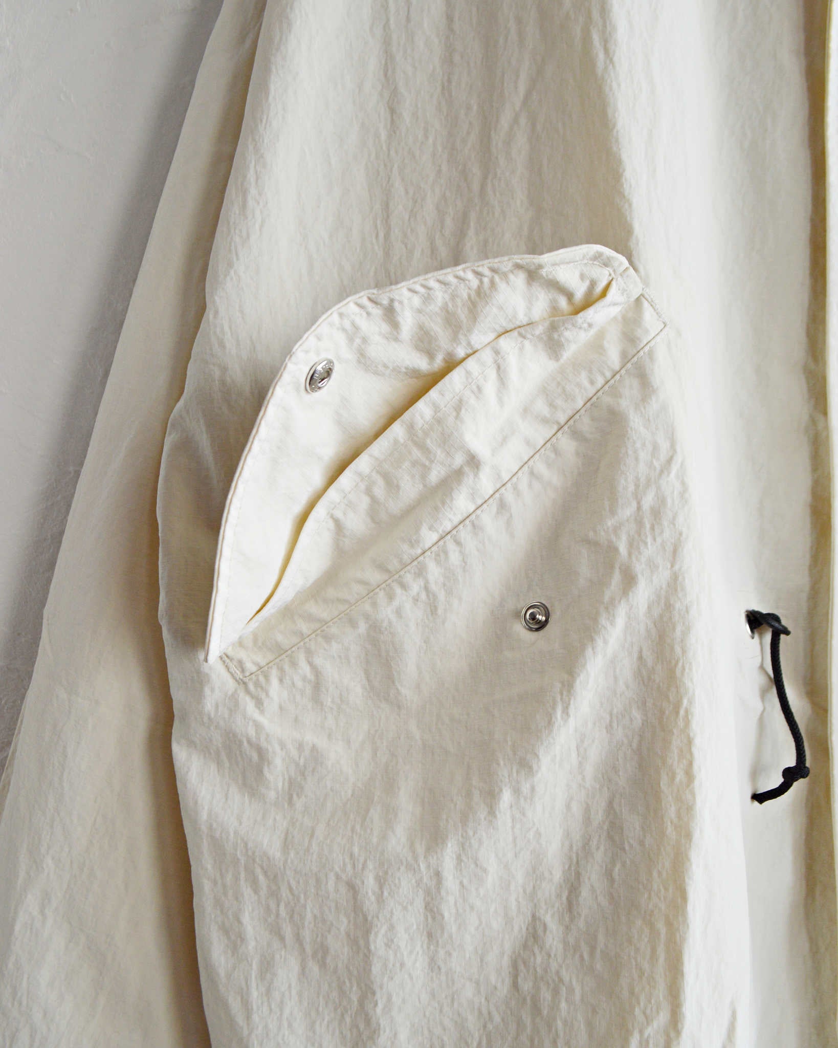 AXESQUIN アクシーズクイーン / ECO NYLON SHORT COAT エコナイロンショートコート (OFF WHITE オフホワイト)