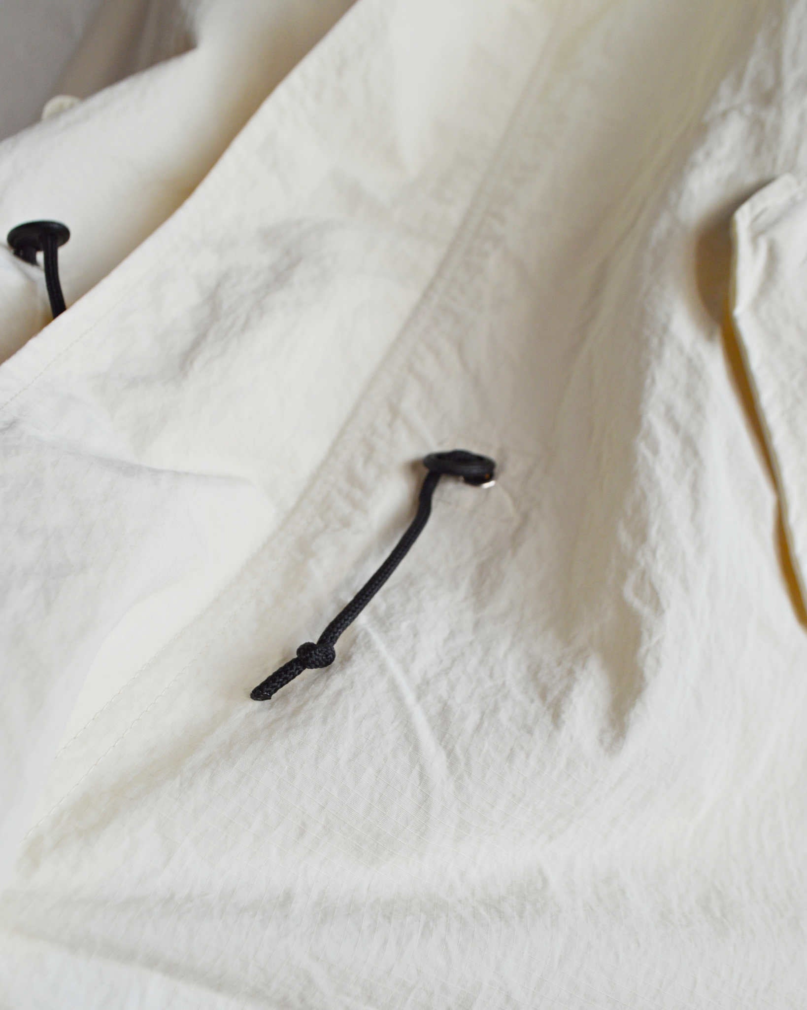 AXESQUIN アクシーズクイーン / ECO NYLON SHORT COAT エコナイロンショートコート (OFF WHITE オフホワイト)