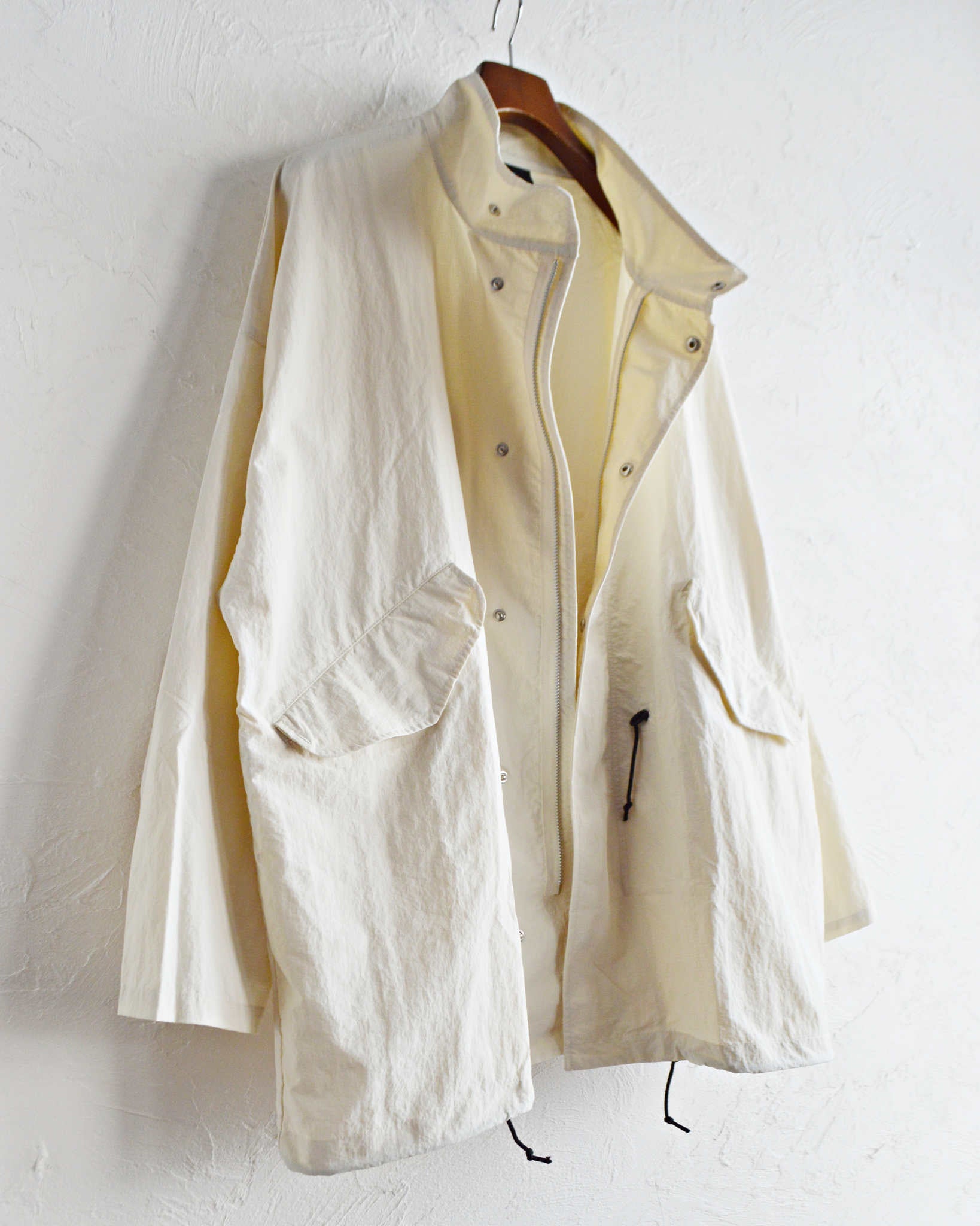 AXESQUIN アクシーズクイーン / ECO NYLON SHORT COAT エコナイロンショートコート (OFF WHITE オフホワイト)