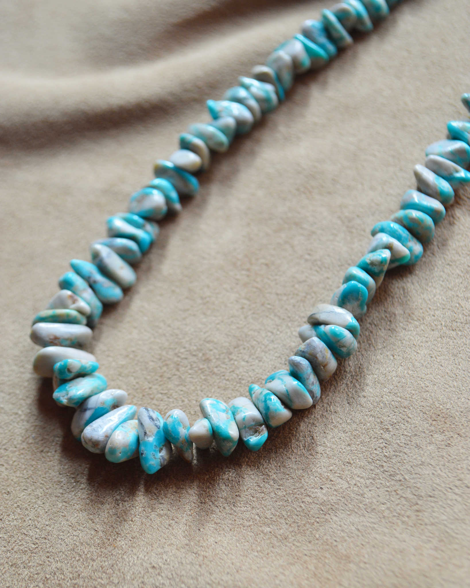Indian jewelry インディアンジュエリー / Navajo Nugget Necklace ナヴァホナゲットネックレス (Sleeping Beauty)