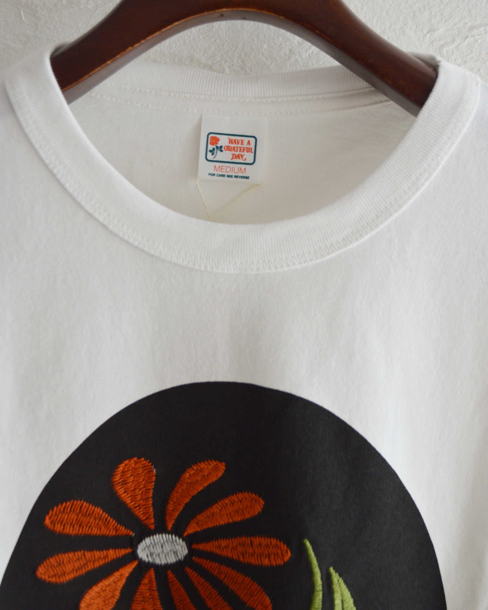 HAVE A GRATEFUL DAY ハブアグレイトフルデイ / T-SHIRT -MOKUSHUNGIKU ティーシャツモクシュンギク (BLACK ブラック)