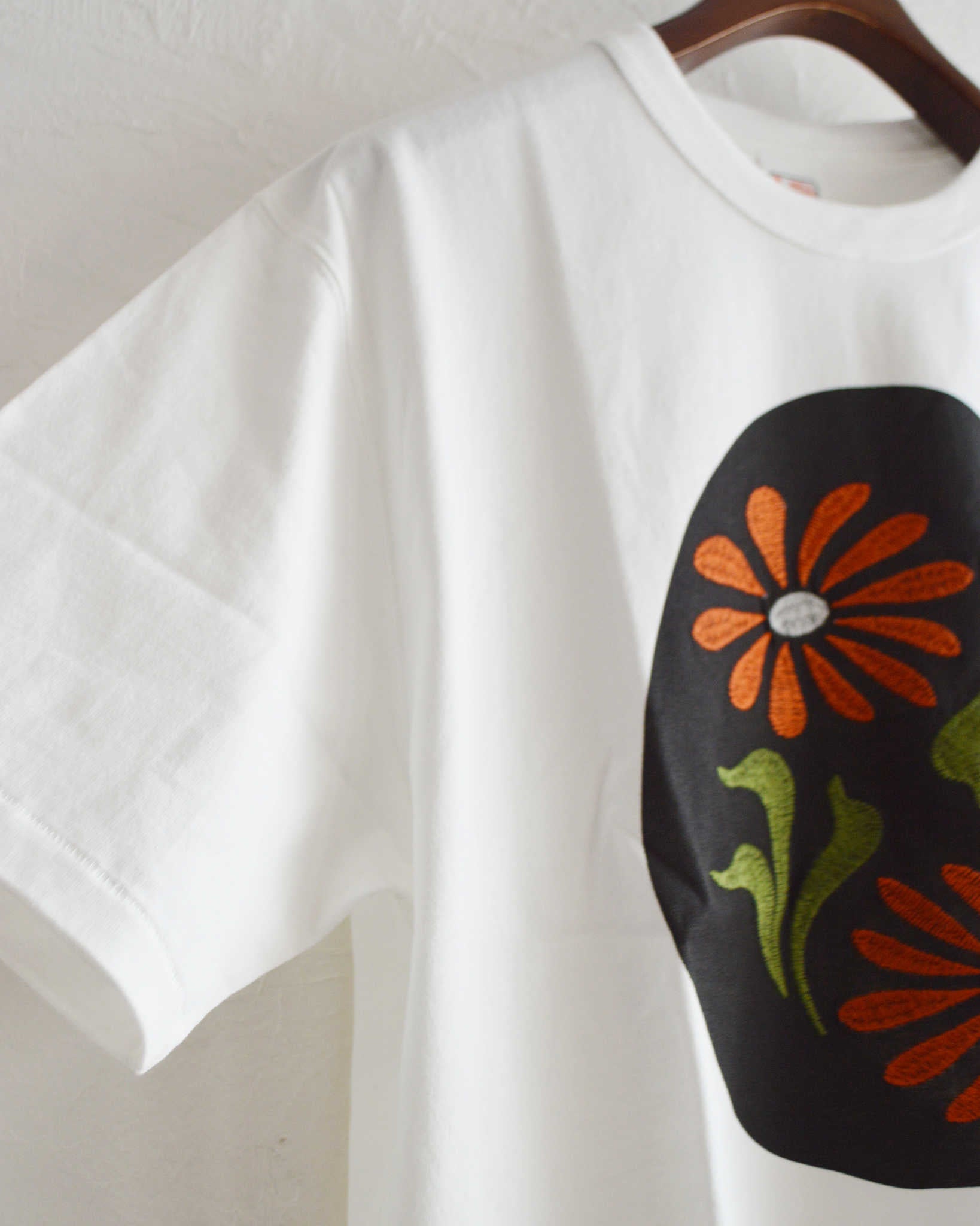 HAVE A GRATEFUL DAY ハブアグレイトフルデイ / T-SHIRT -MOKUSHUNGIKU ティーシャツモクシュンギク (BLACK ブラック)