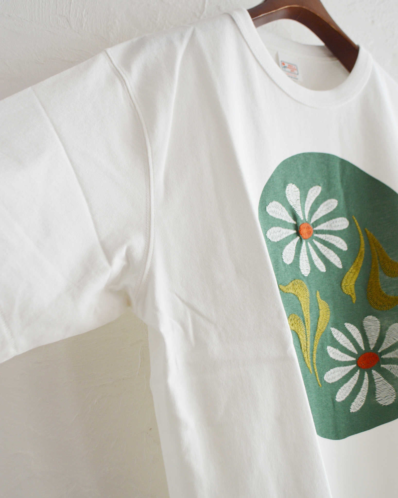 HAVE A GRATEFUL DAY ハブアグレイトフルデイ / T-SHIRT -MOKUSHUNGIKU ティーシャツモクシュンギク (GREEN グリーン)