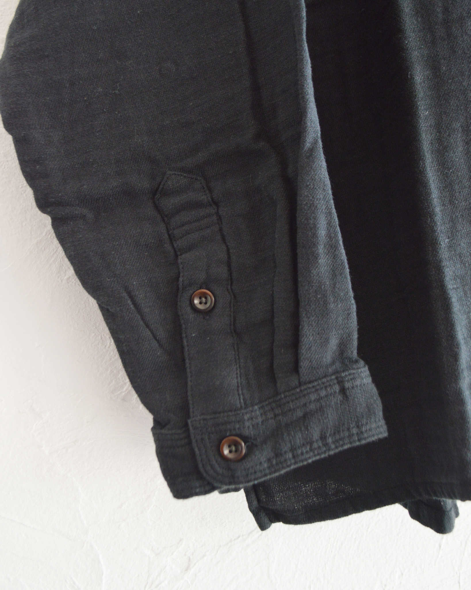 Nasngwam. ナスングワム / VAGRANT SHIRTS バグラントシャツ (BLACK