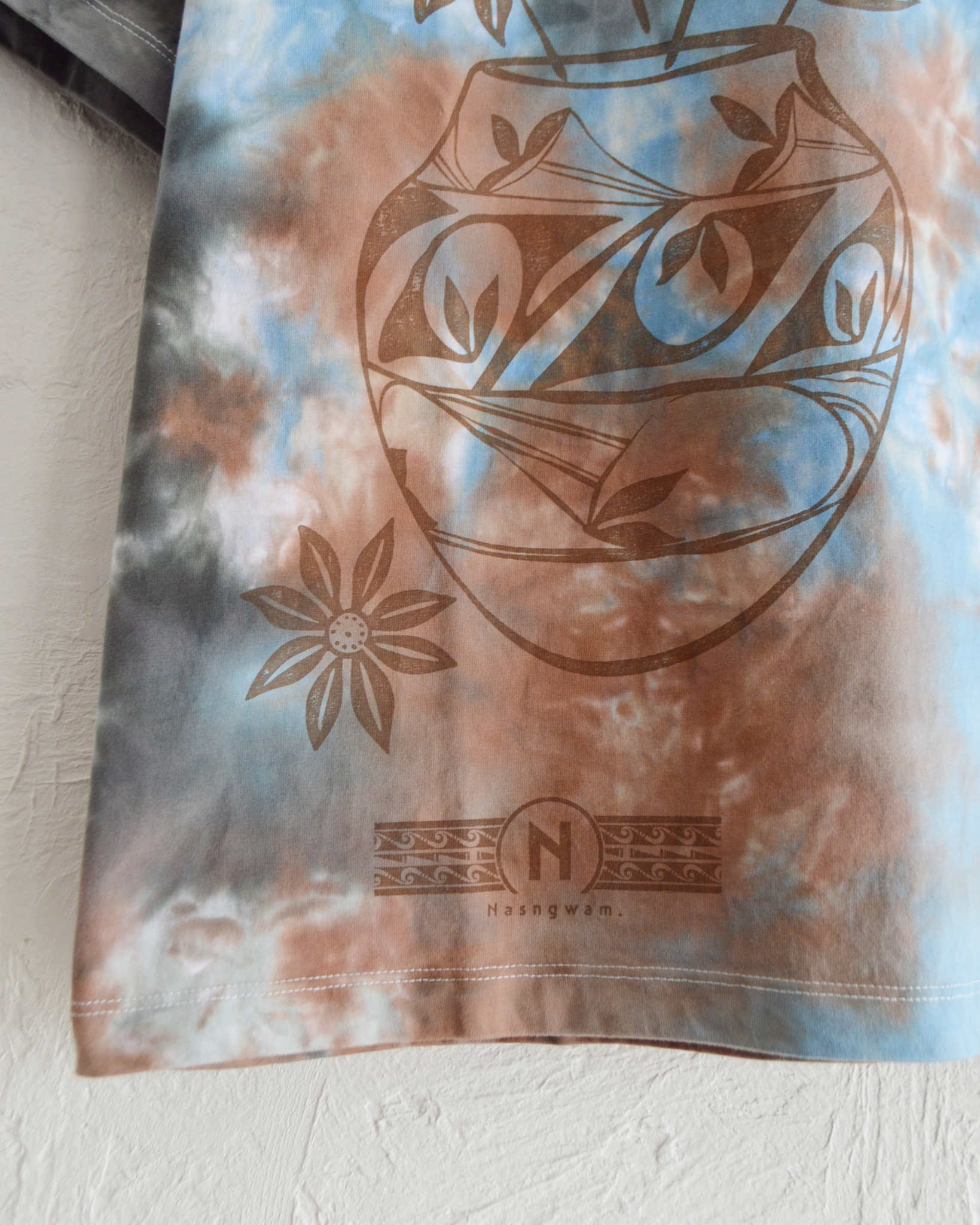 Nasngwam. ナスングワム / VASE TEE ヴェイスティー (TIE DYE タイダイ)