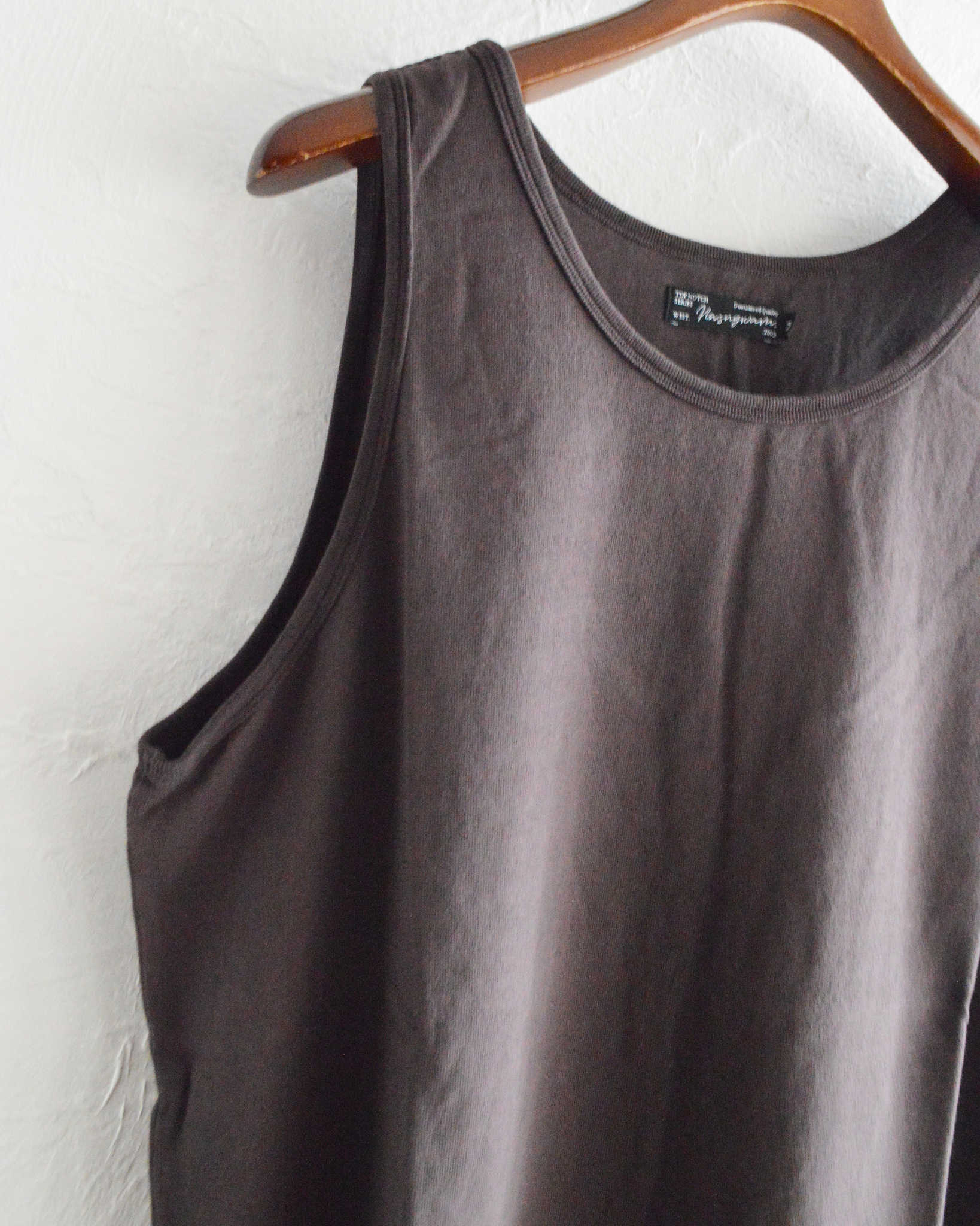 Nasngwam. ナスングワム / ALL DAY TANKTOP オールデイタンクトップ (CHARCOAL チャコール)
