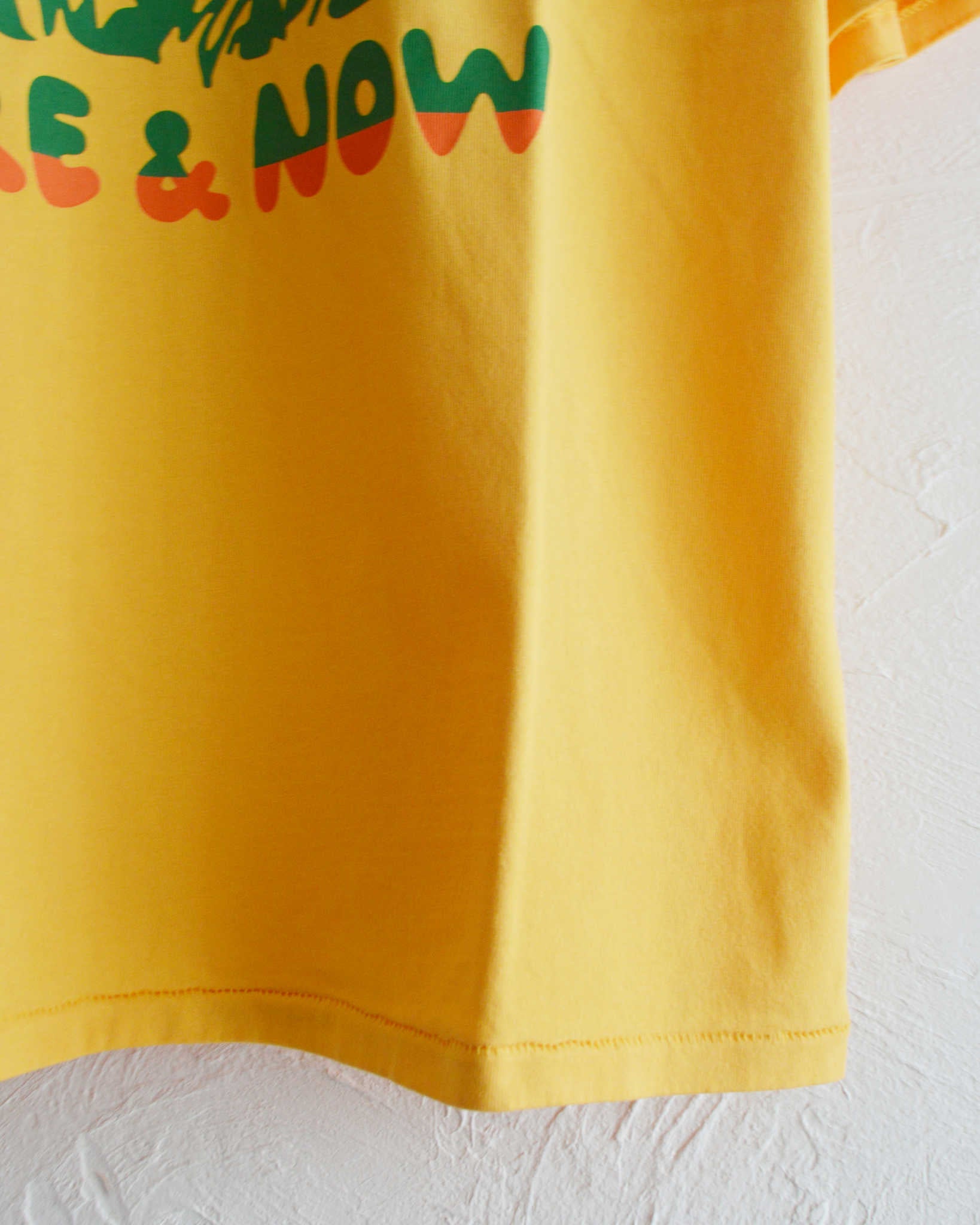 HAVE A GRATEFUL DAY ハブアグレイトフルデイ / T-SHIRT -HERE&NOW ティーシャツヒアアンドナウ (MUSTARD マスタード)