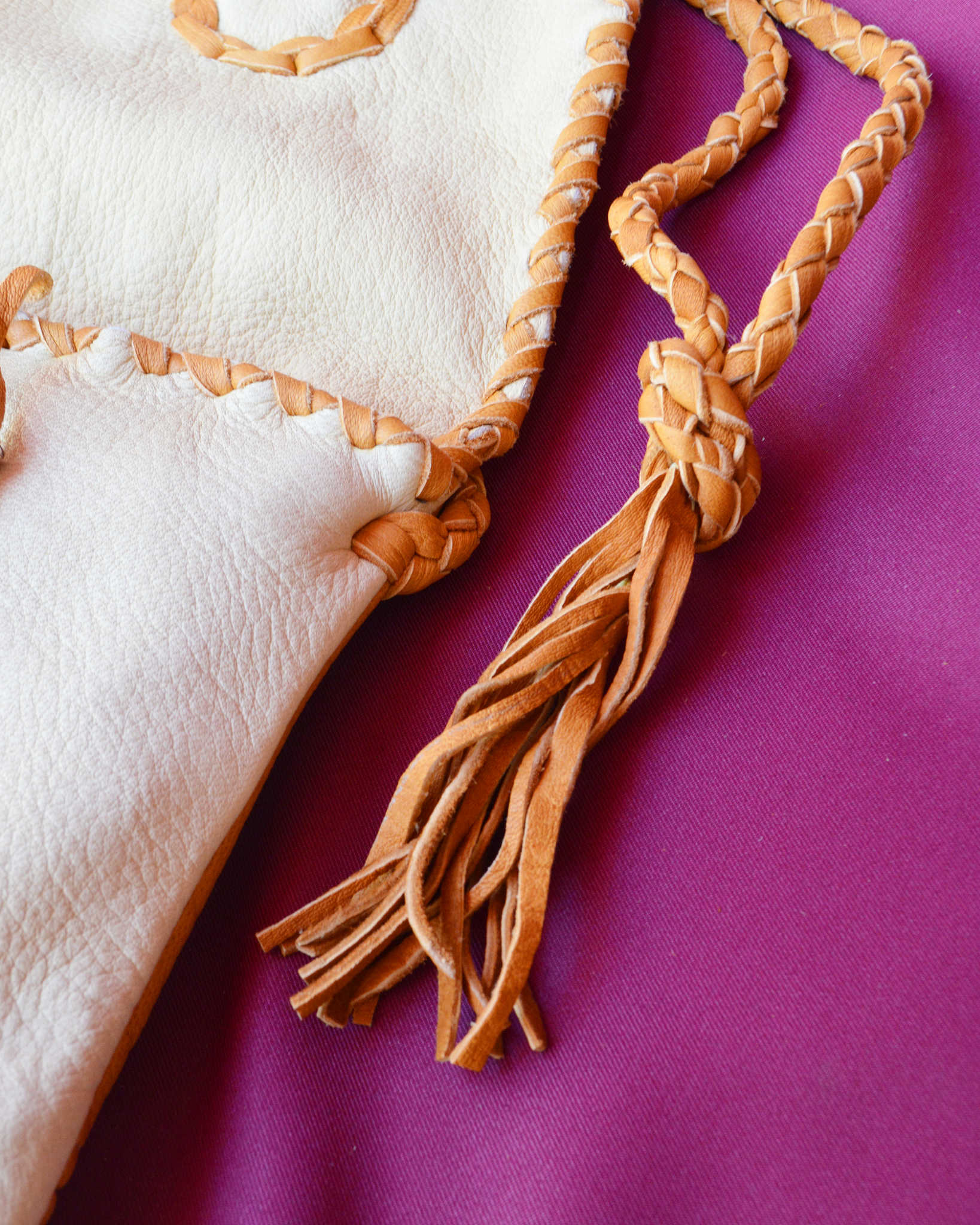 Nasngwam.×EARLYMORNINGS ナスングワム アーリーモーニング / DEERSKIN MEDICINE BAG ディアスキンメディスンバッグ (CAMEL キャメル)