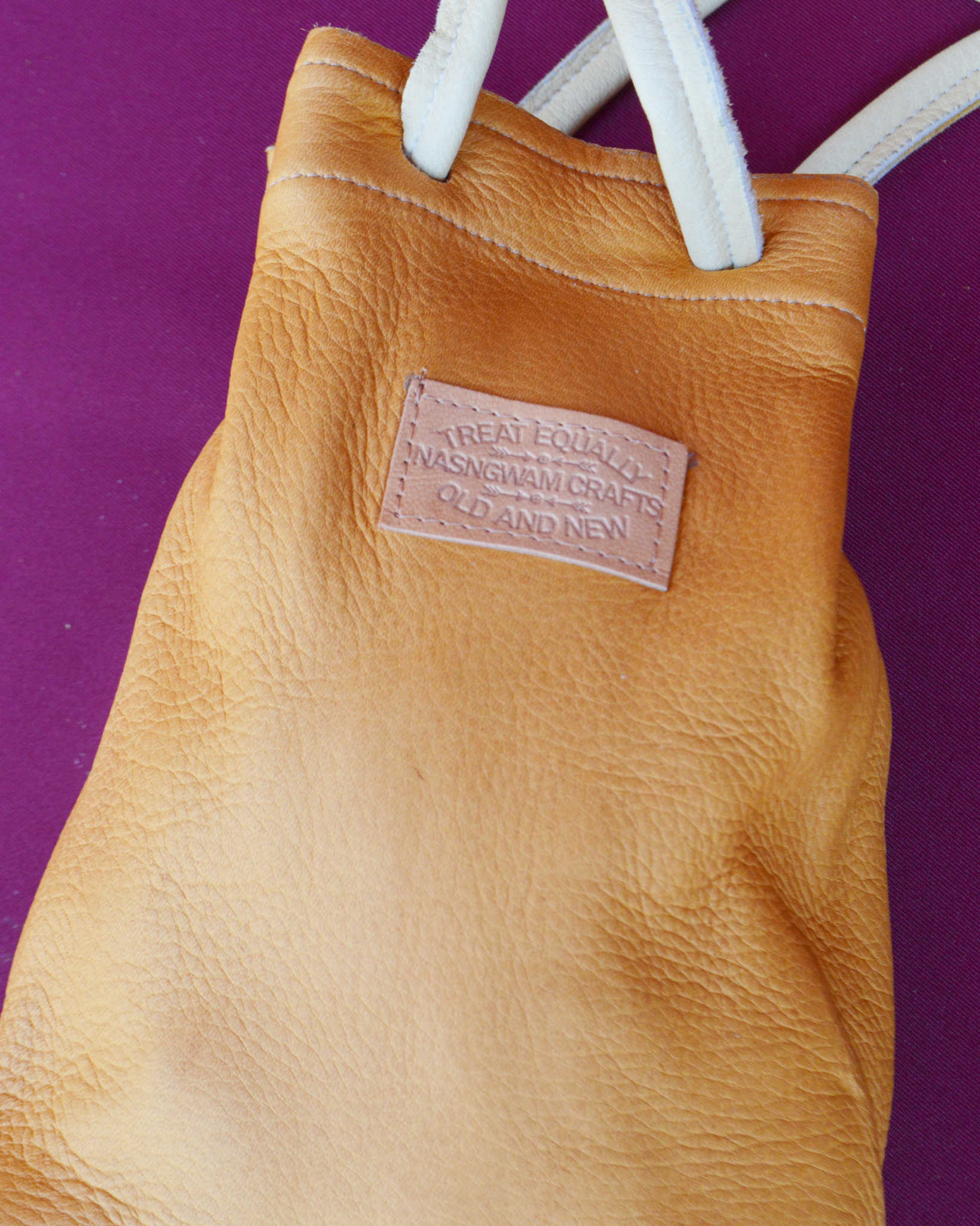 Nasngwam.×EARLYMORNINGS ナスングワム アーリーモーニング / DEERSKIN WHISKY BAG ディアスキンウイスキーバッグ (CAMEL キャメル)