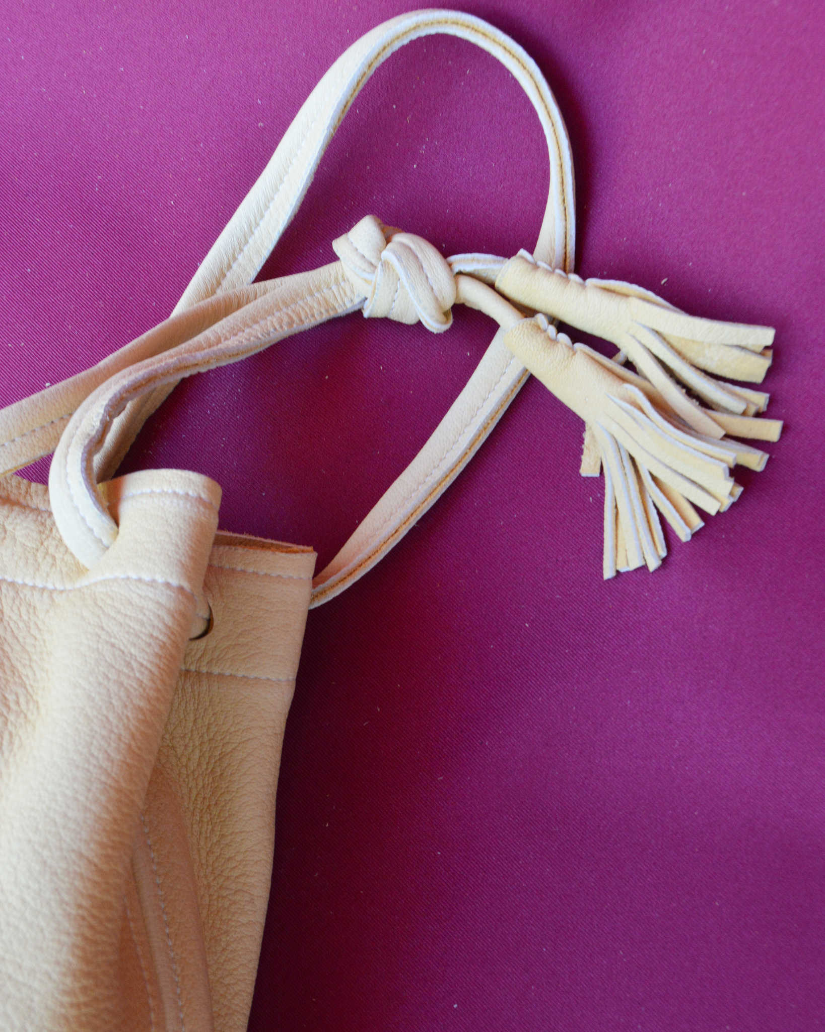Nasngwam.×EARLYMORNINGS ナスングワム アーリーモーニング / DEERSKIN WHISKY BAG ディアスキンウイスキーバッグ (BEIGE ベージュ)