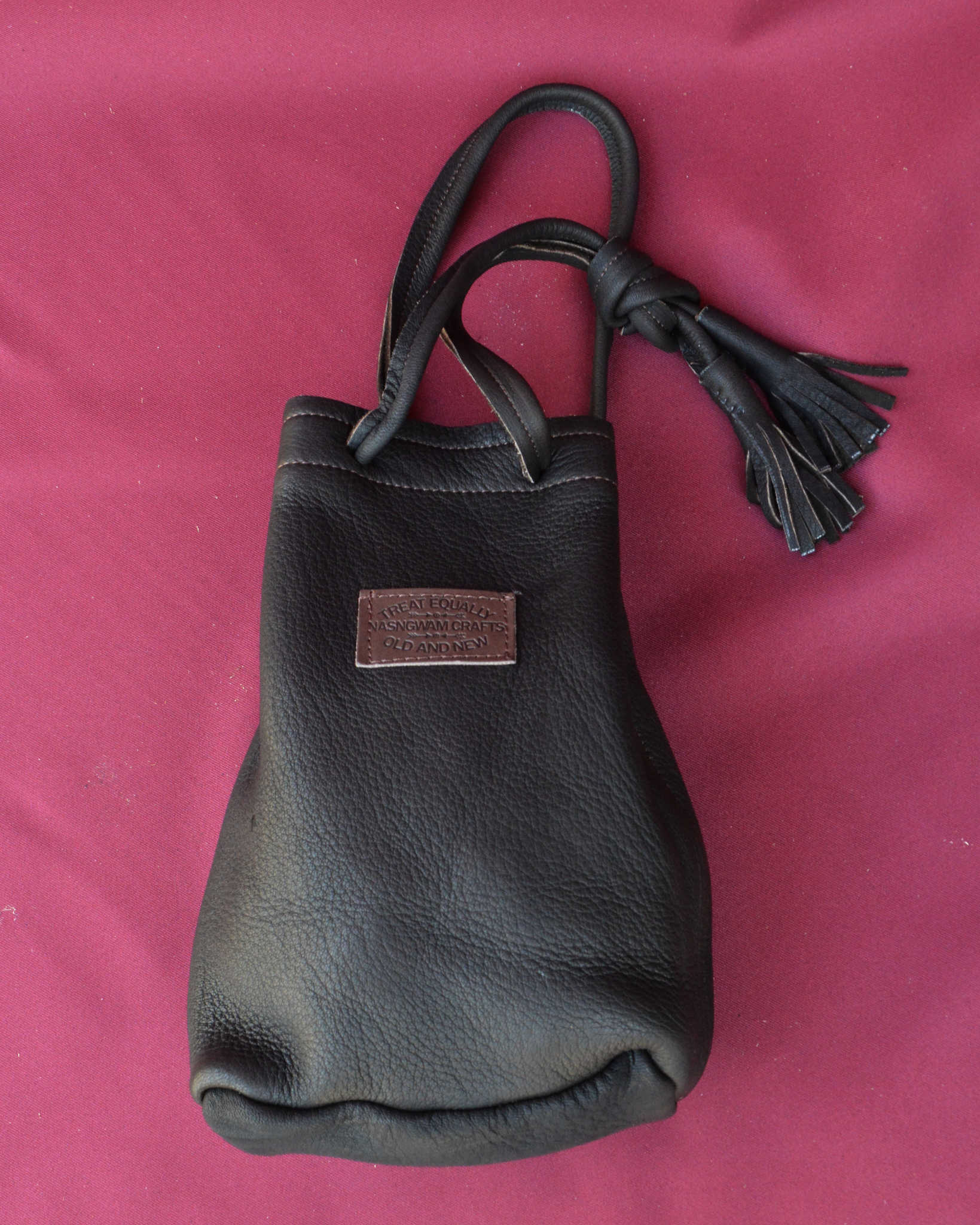 Nasngwam.×EARLYMORNINGS ナスングワム アーリーモーニング / DEERSKIN WHISKY BAG ディアスキンウイスキーバッグ (CHOCOLATE チョコレート)