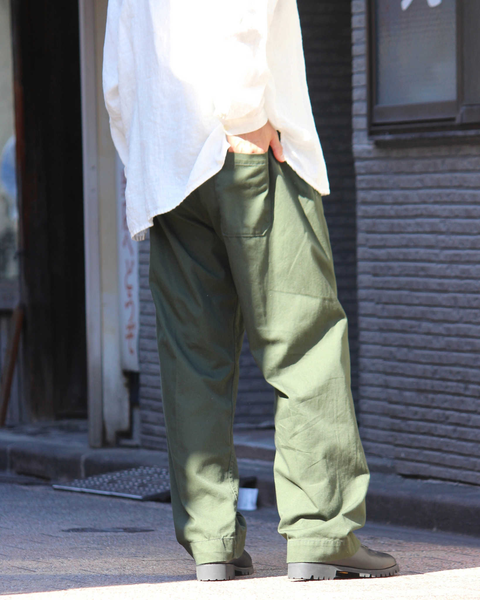 NECESSARY or UNNECESSARY ネセサリーオアアンネセサリー N.O.UN ナウン / PIN TUCK PANTS ピンタックパンツ (FOREST フォレスト)