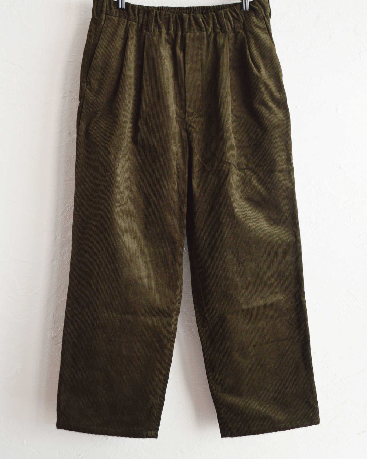 LAMOND ラモンド / CORDUROY STANDARD WIDE PANTS コーデュロイスタンダードワイドパンツ (DARK MOSS ダークモス)