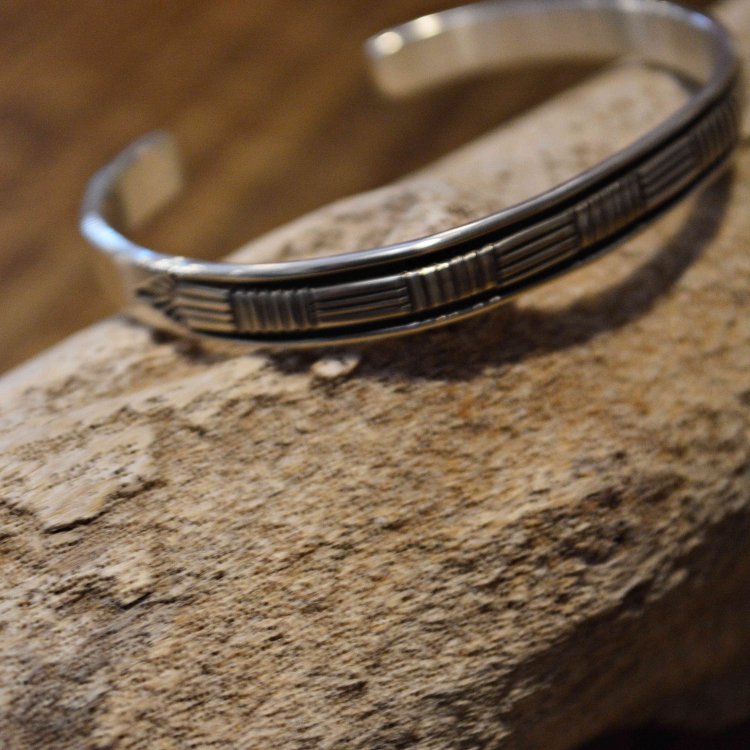 indian jewelry インディアンジュエリー / Navajo BANGLE ナヴァホバングル（BRUCE MORGAN ブルースモーガン）