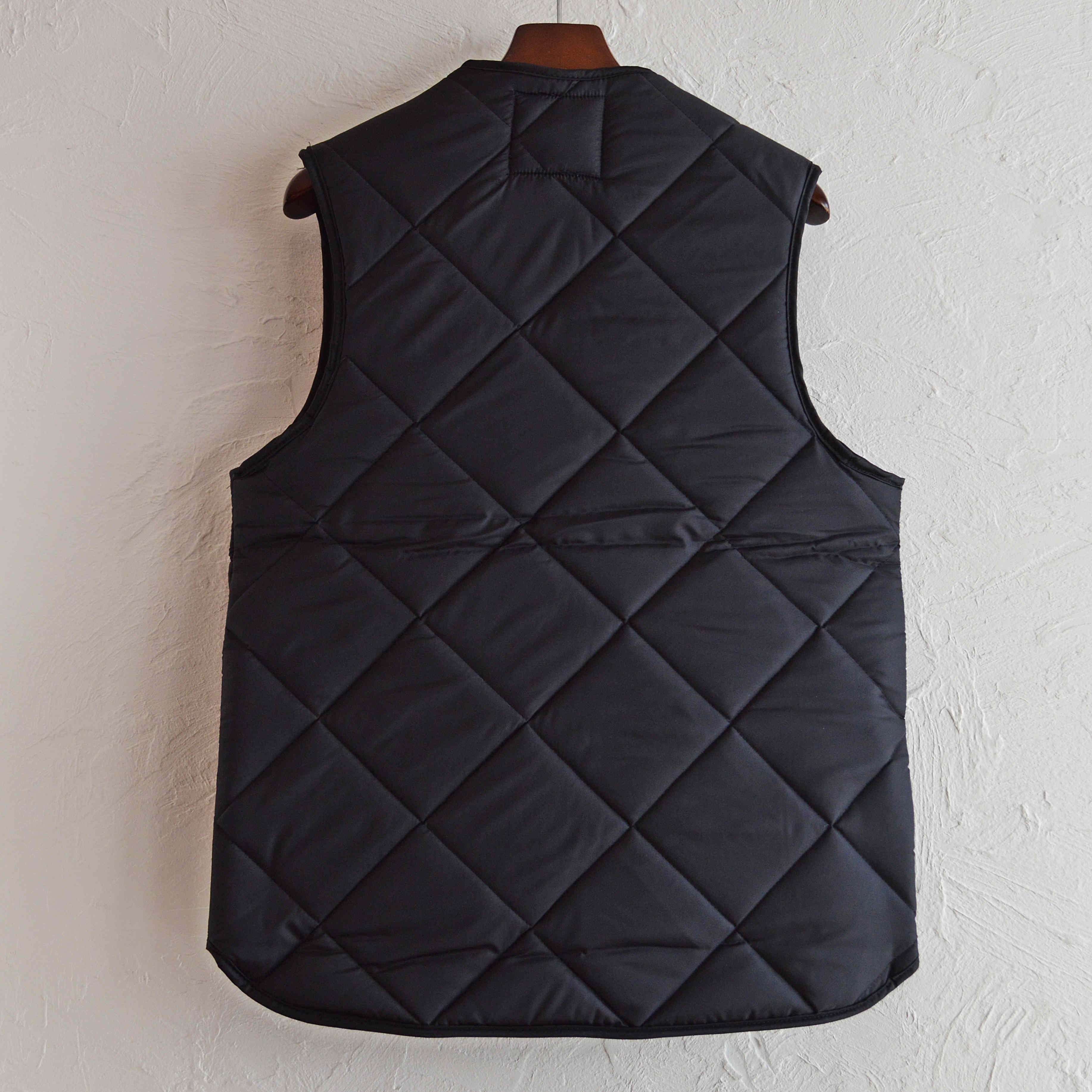 SNAP’ N’ WEAR スナップウェア　/ Quilted Nylon Vest with Kidney Flap ナイロンベスト (BLACK ブラック)